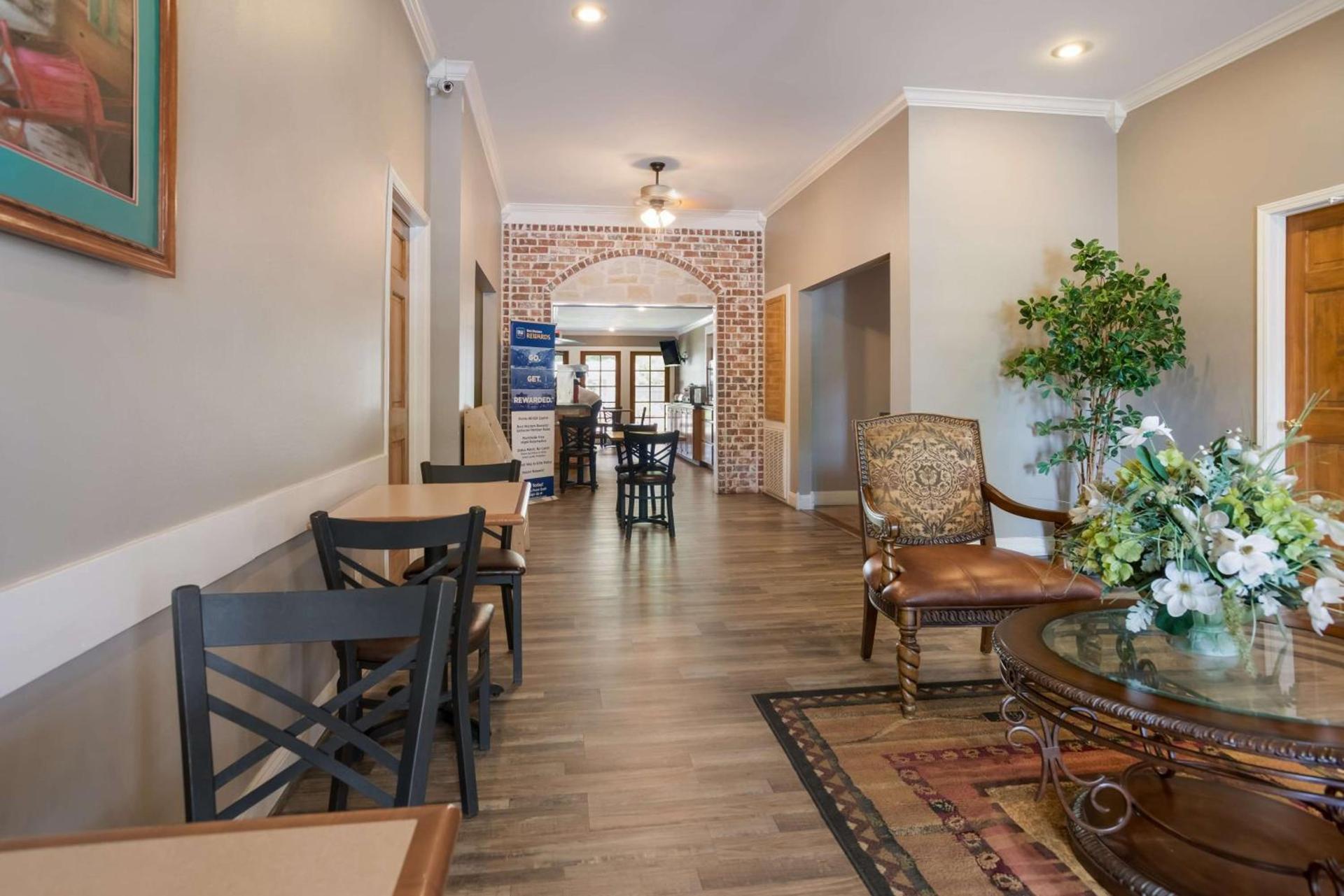 SureStay Hotel by Best Western Leesville photo 28