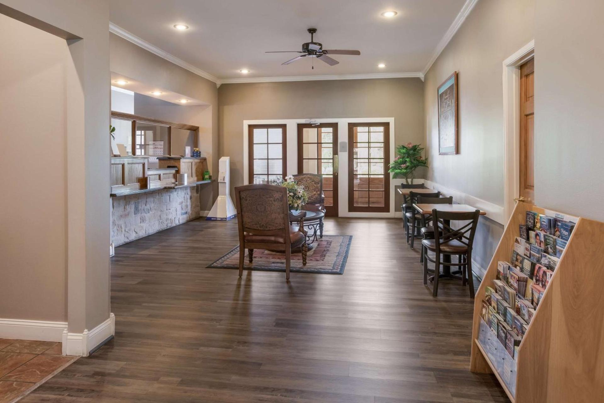 SureStay Hotel by Best Western Leesville photo 27