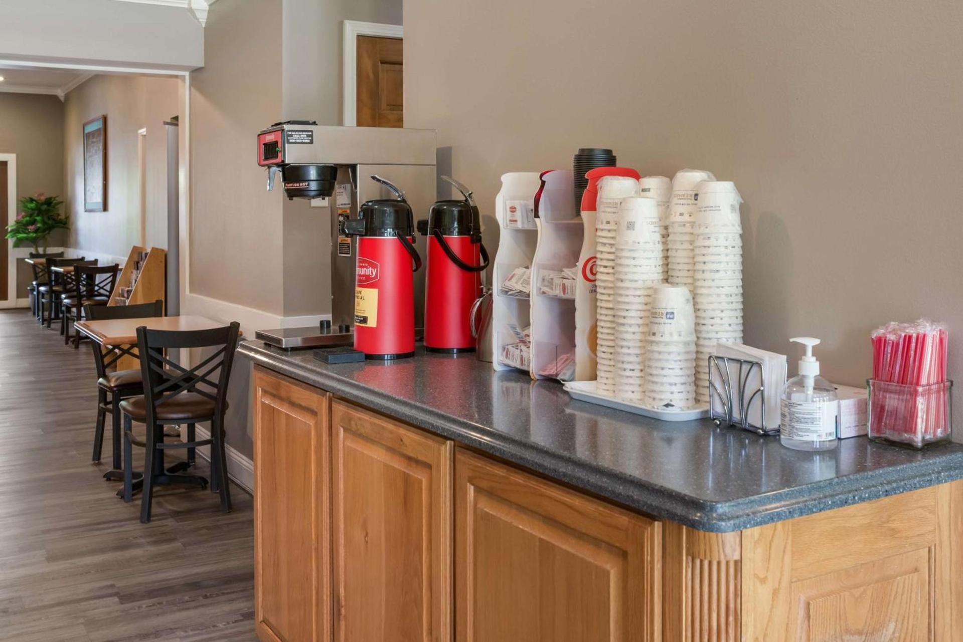 SureStay Hotel by Best Western Leesville photo 11