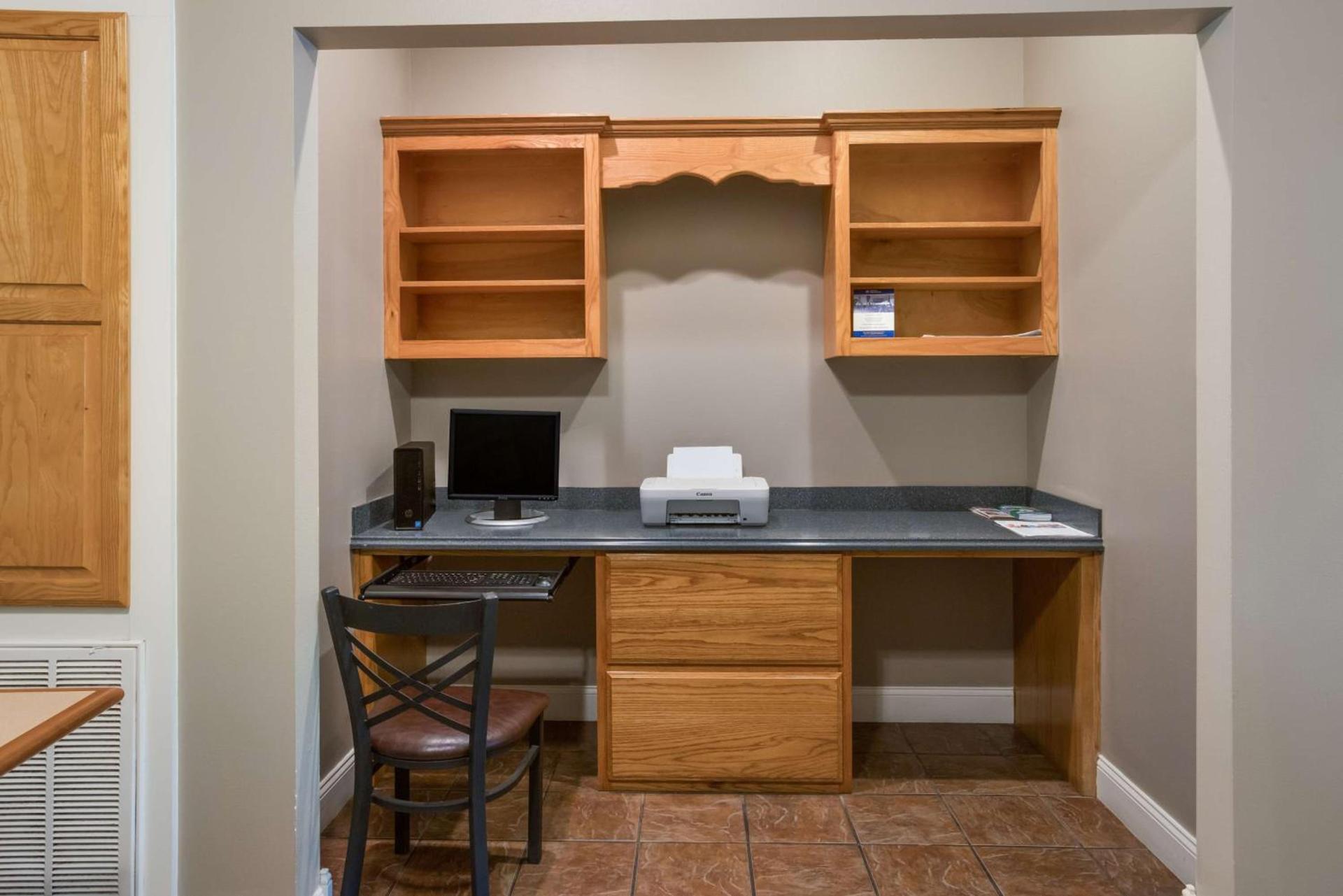 SureStay Hotel by Best Western Leesville photo 7