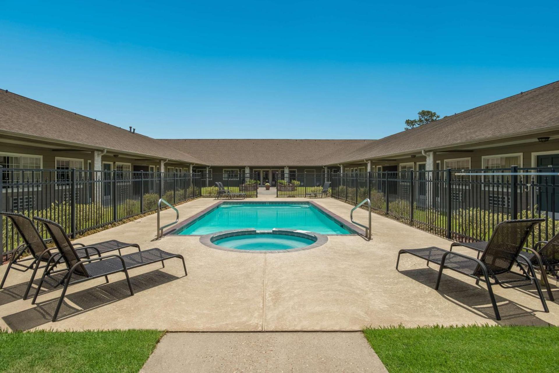 SureStay Hotel by Best Western Leesville photo 29