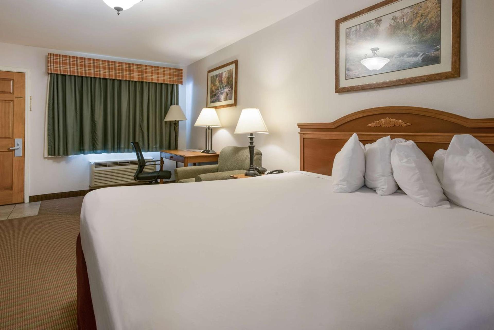 SureStay Hotel by Best Western Leesville photo 14