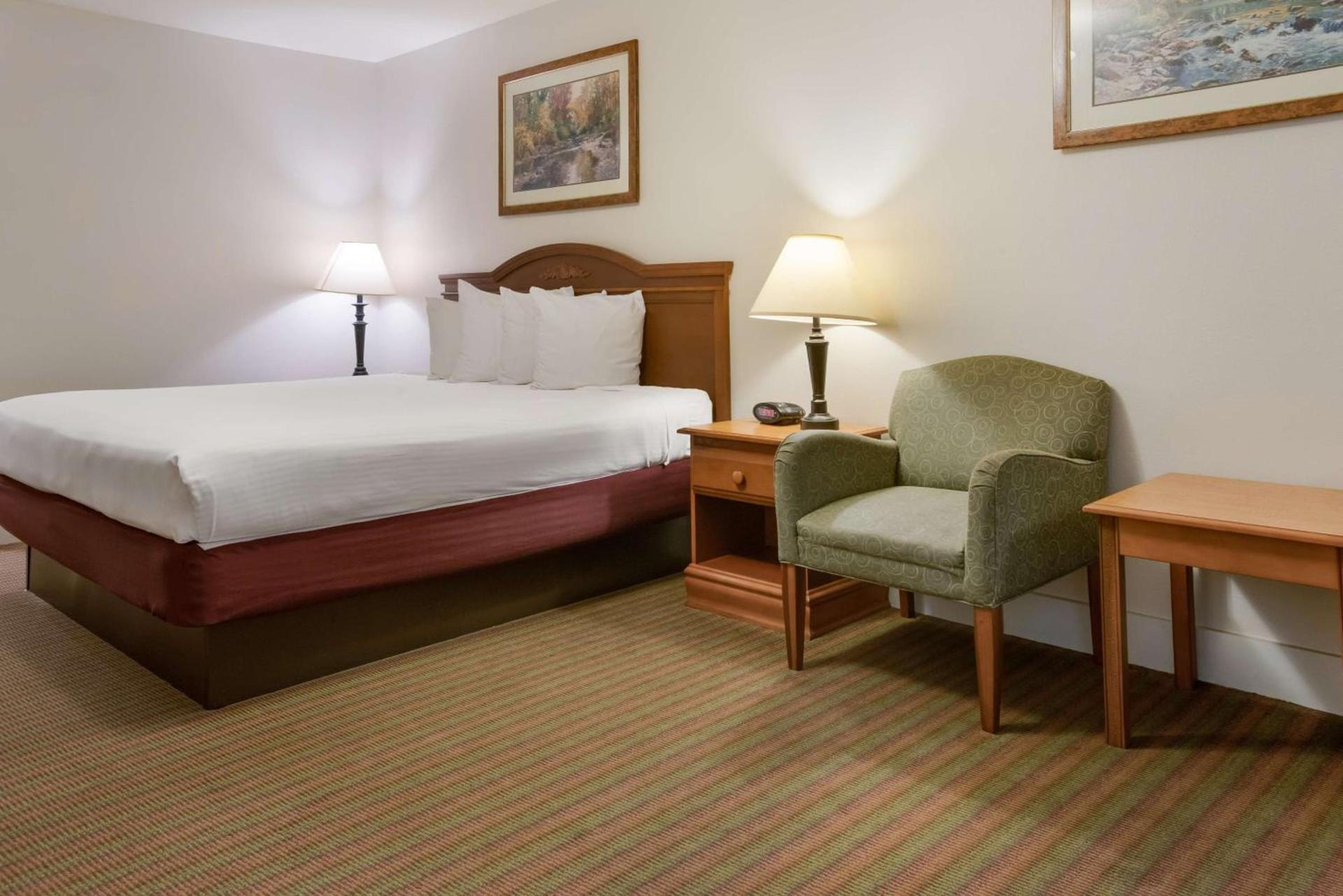 SureStay Hotel by Best Western Leesville photo 2