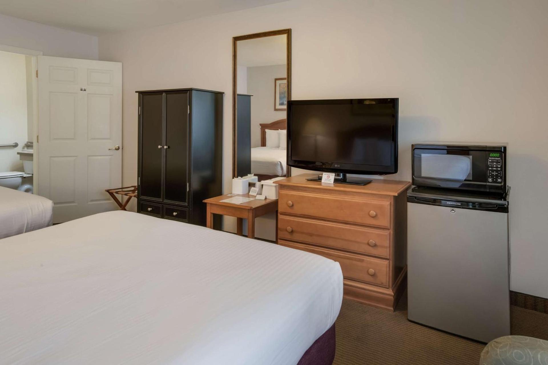 SureStay Hotel by Best Western Leesville photo 19