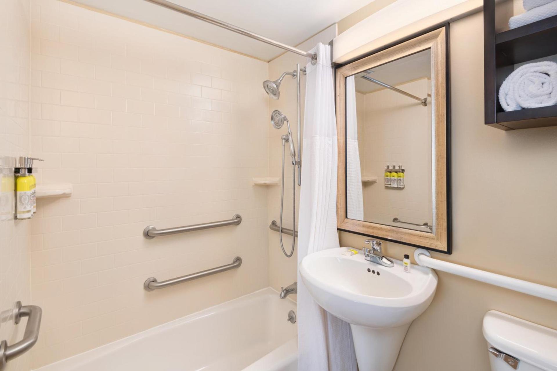 Staybridge Suites Savannah Historic District by IHG photo 27