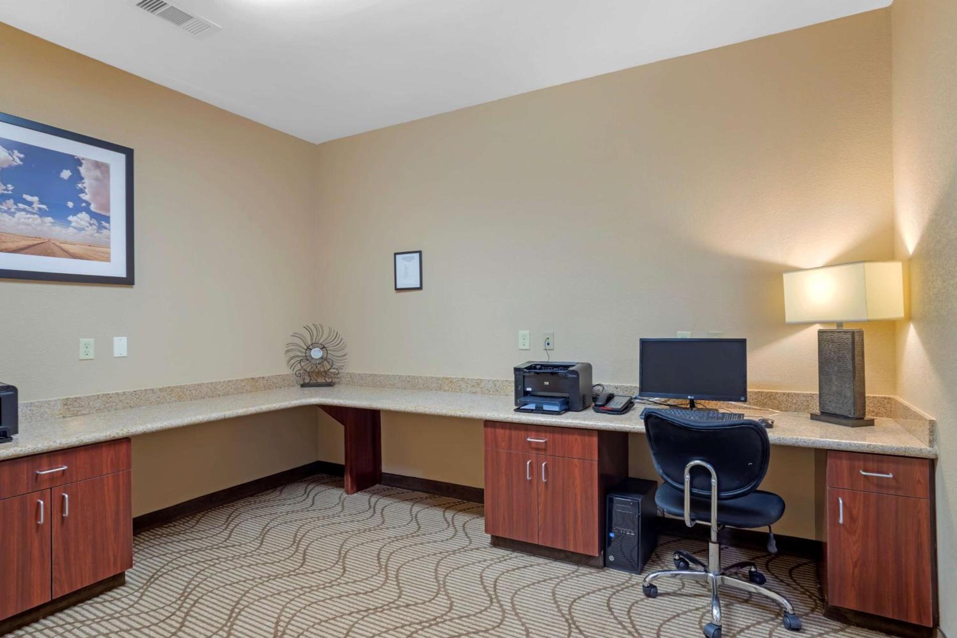Best Western Texas City photo 30