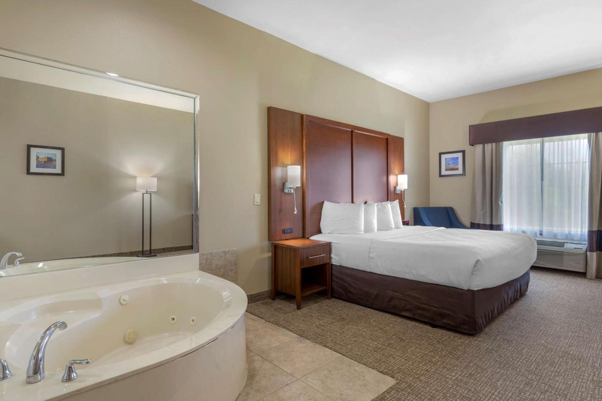 Best Western Texas City photo 37