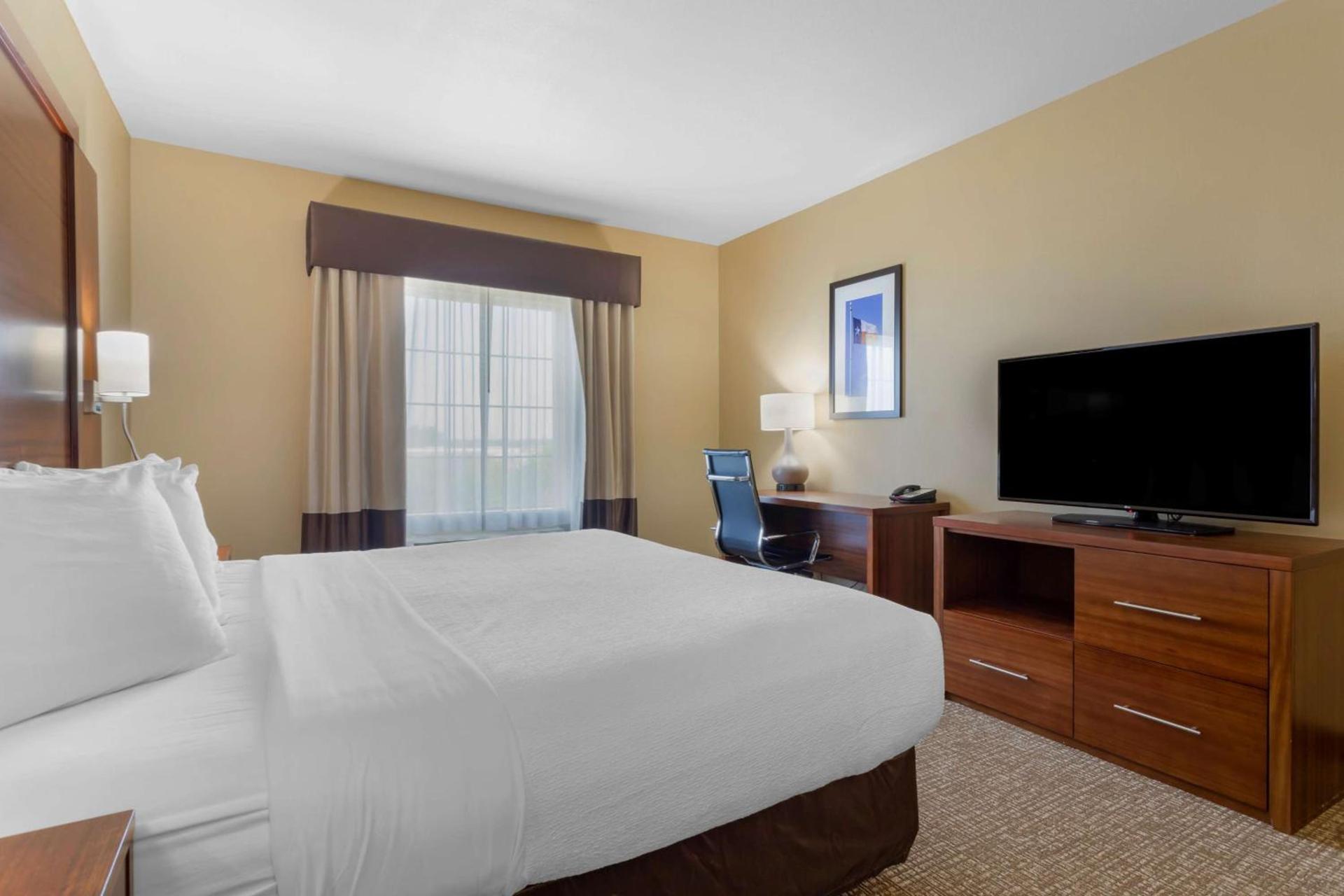 Best Western Texas City photo 8