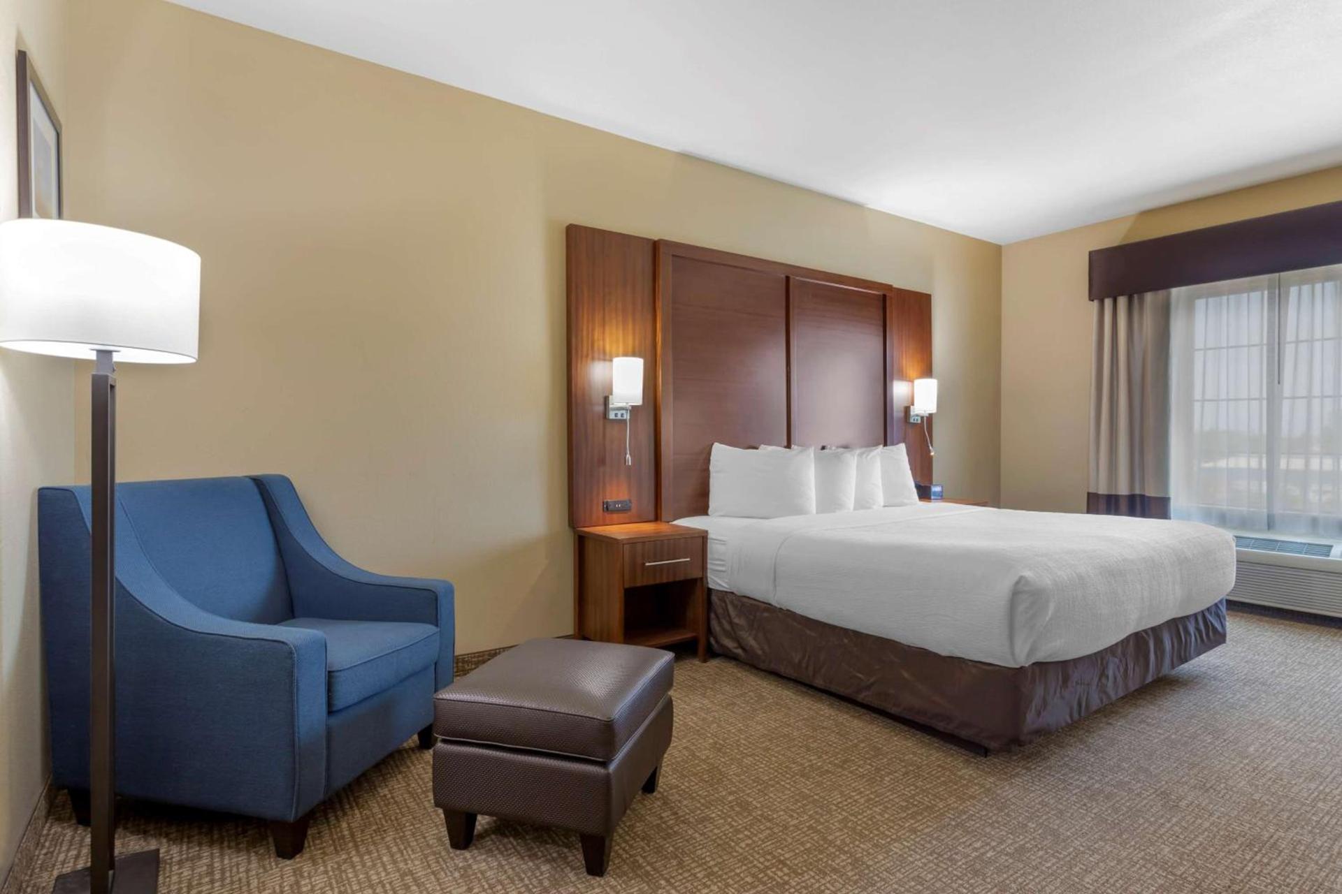 Best Western Texas City photo 32