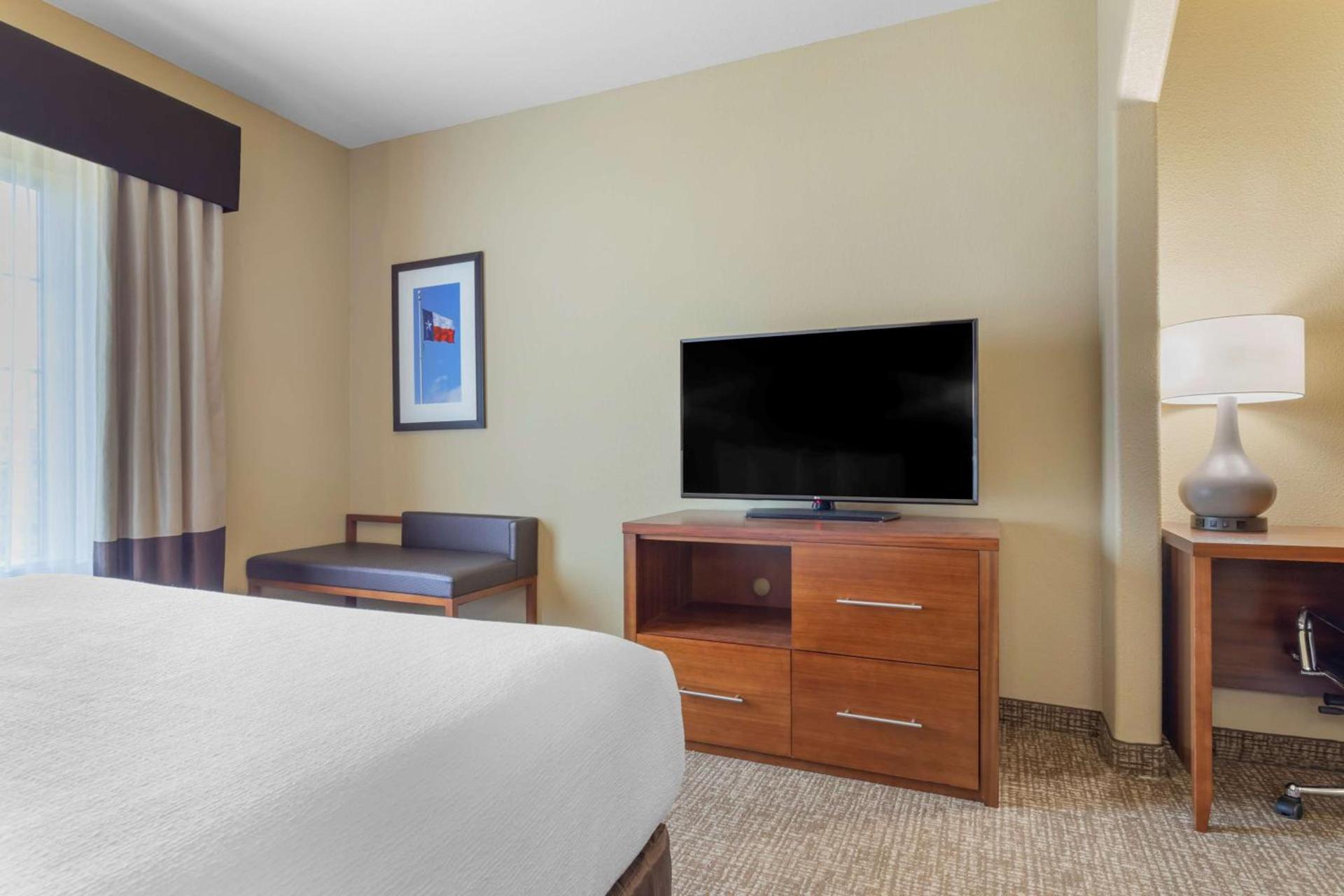 Best Western Texas City photo 17