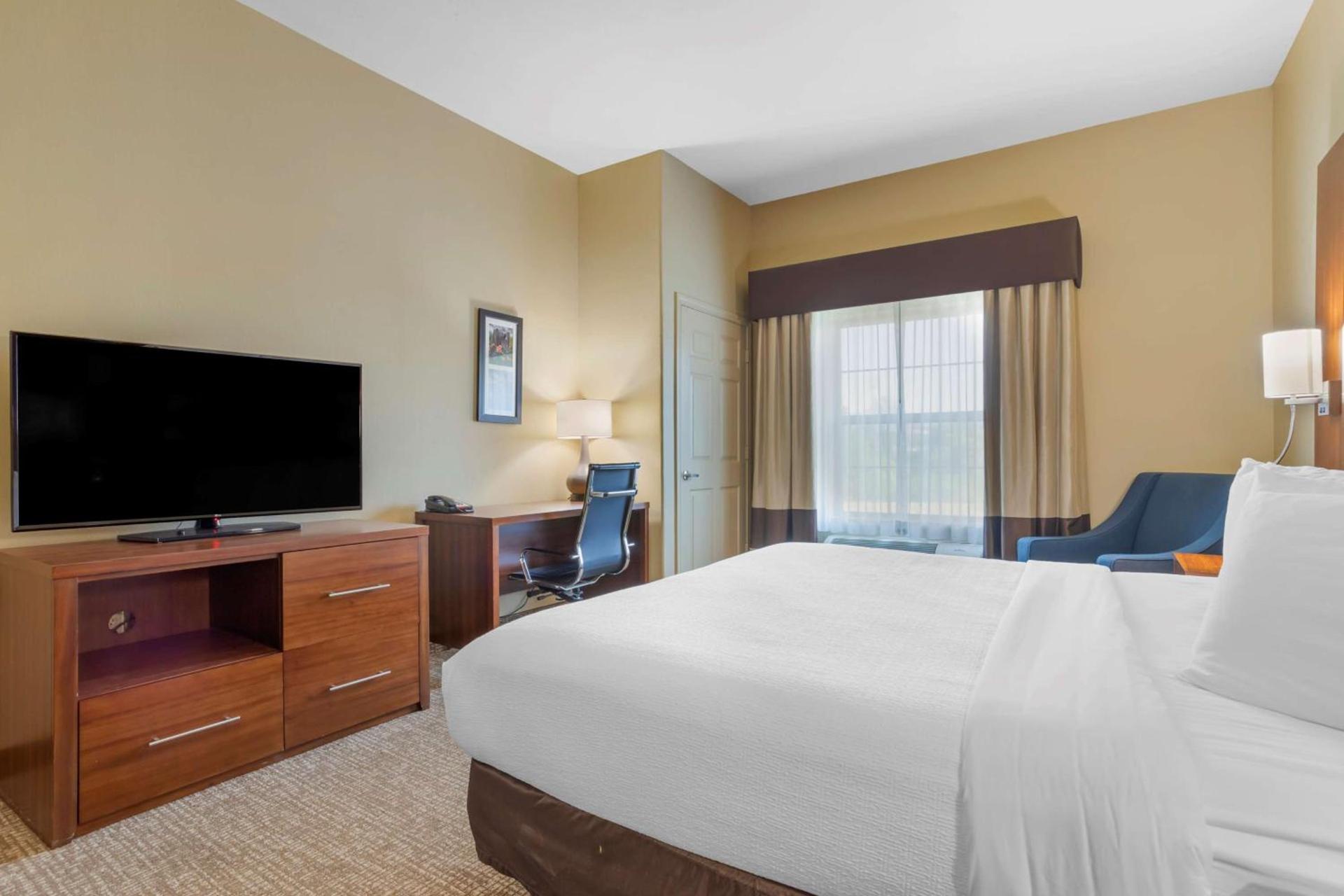 Best Western Texas City photo 20