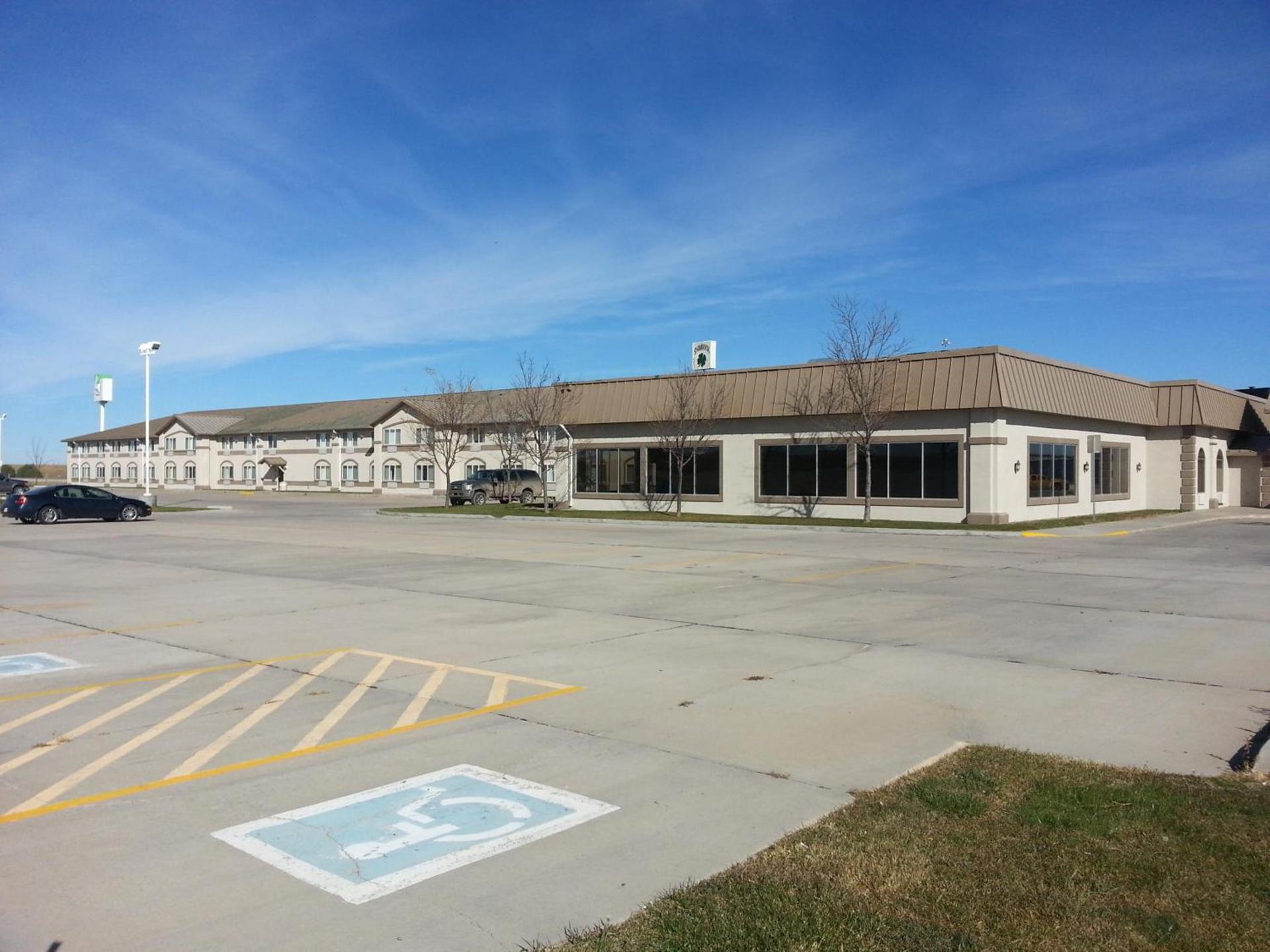 Country Inn & Suites by Radisson, Sidney, NE photo 32