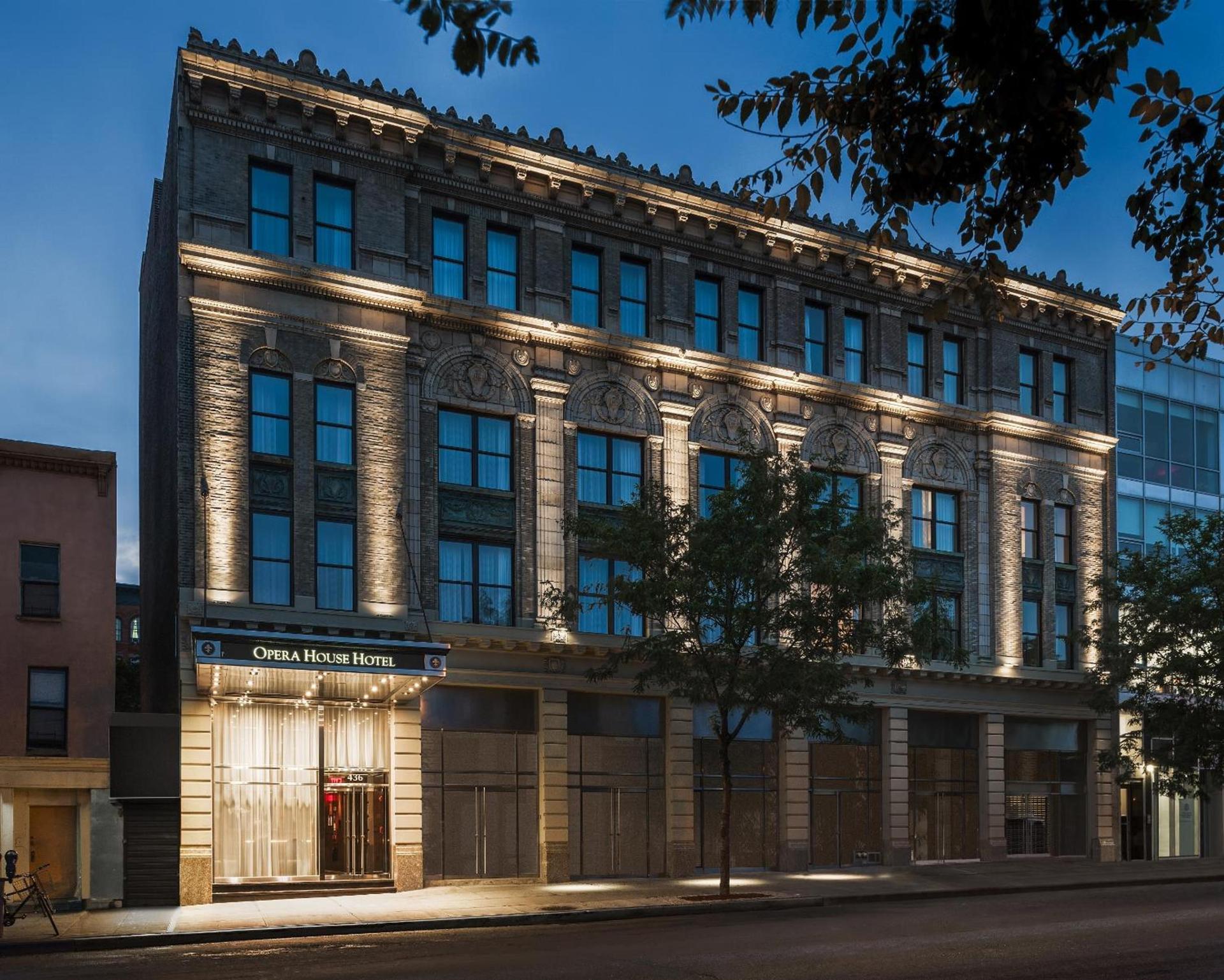 Opera House Hotel — hotel in Bronx