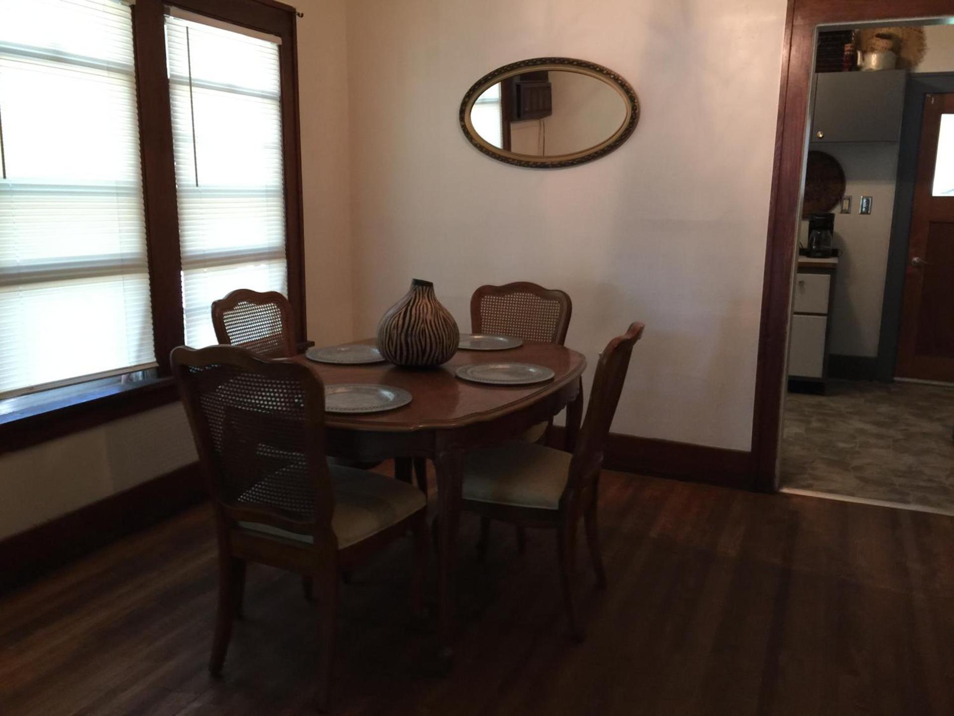 East Side Motel & Cabins photo 18