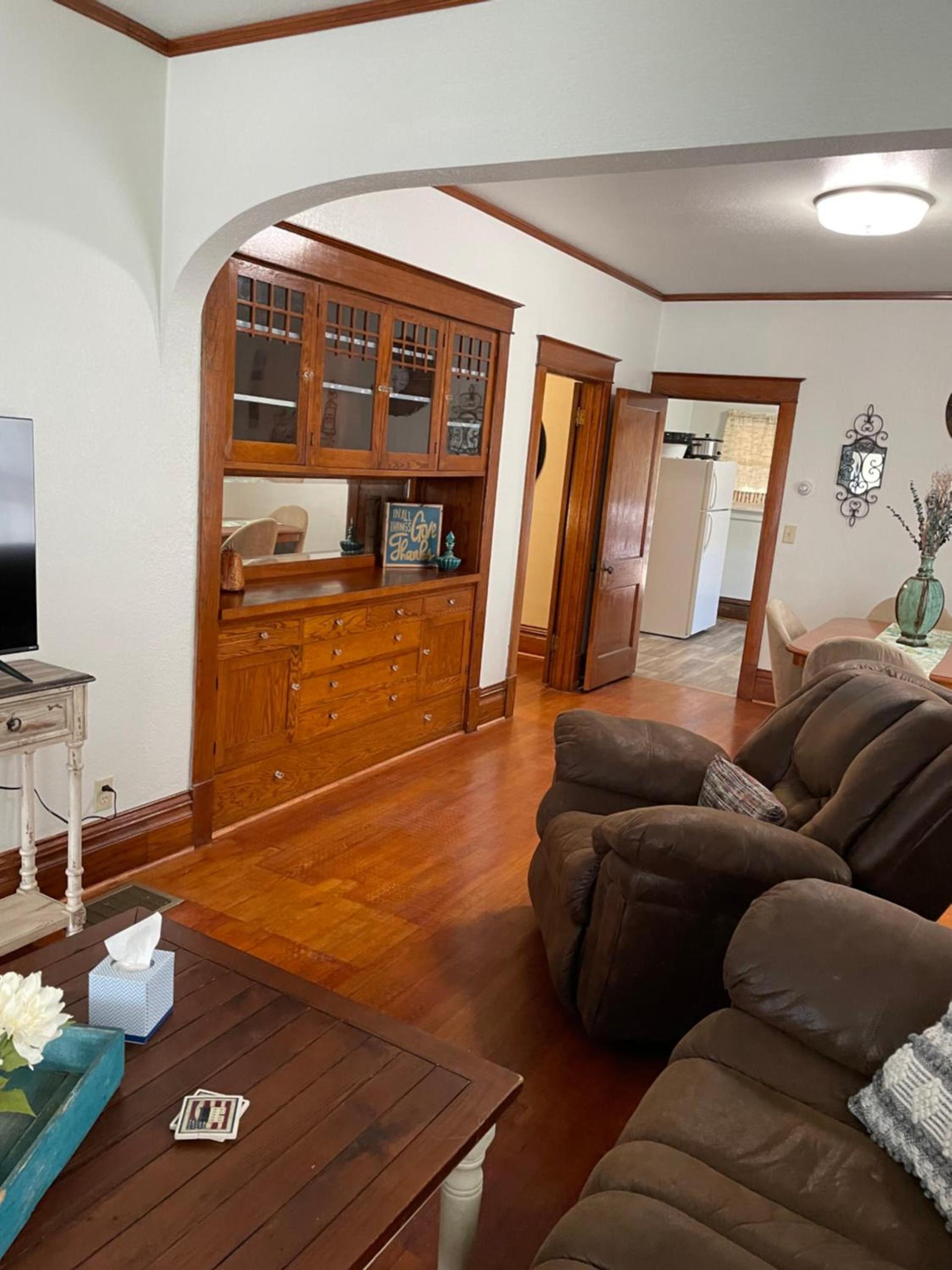 East Side Motel & Cabins photo 11