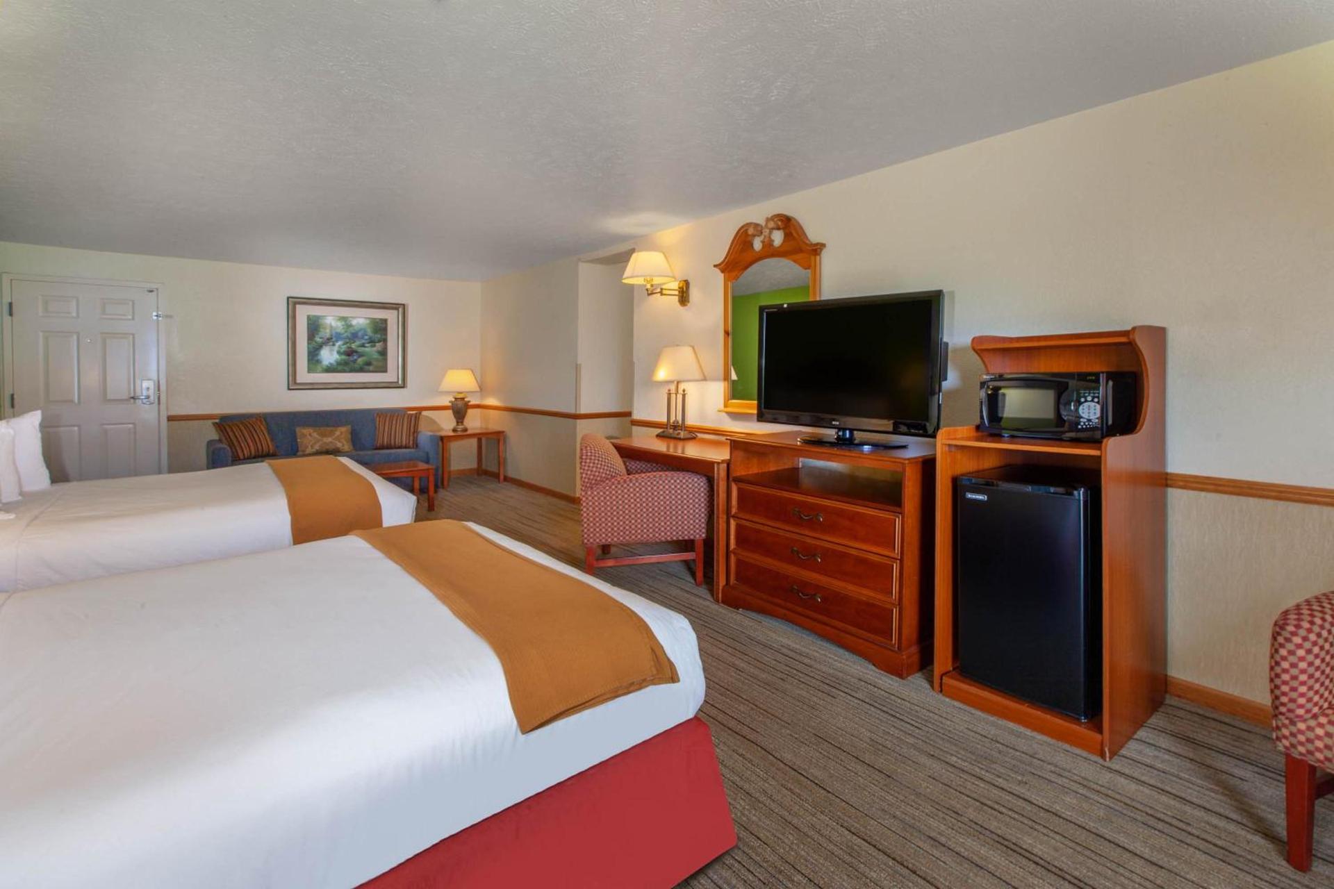 Apple Tree Inn; SureStay Collection by Best Western photo 30