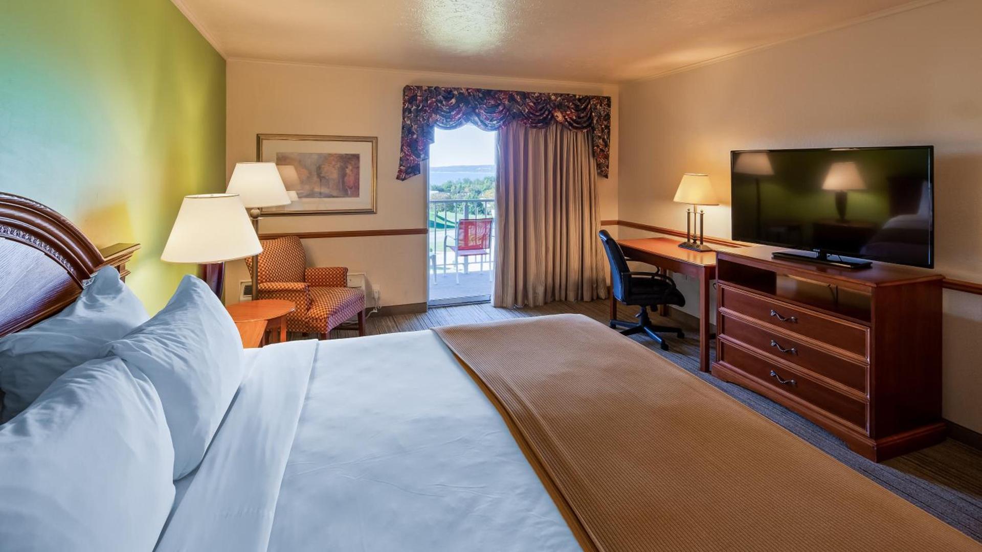 Apple Tree Inn; SureStay Collection by Best Western photo 17