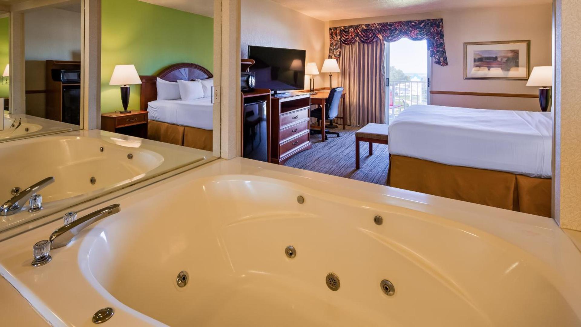 Apple Tree Inn; SureStay Collection by Best Western photo 21