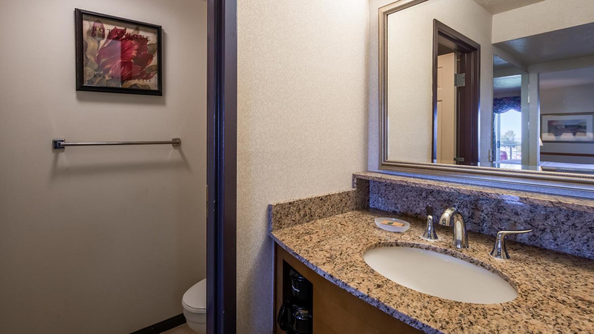 Apple Tree Inn; SureStay Collection by Best Western photo 26