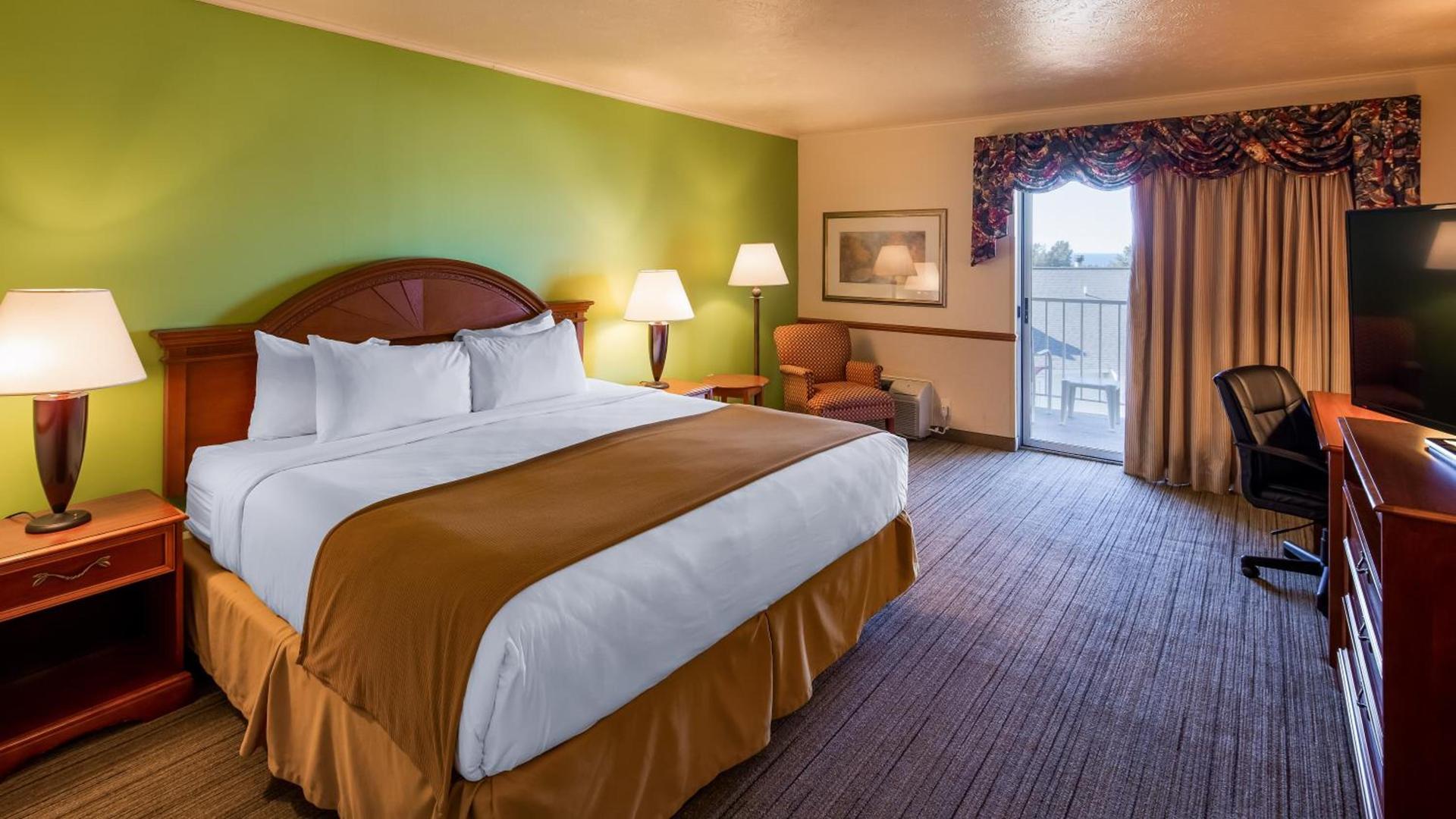 Apple Tree Inn; SureStay Collection by Best Western photo 32