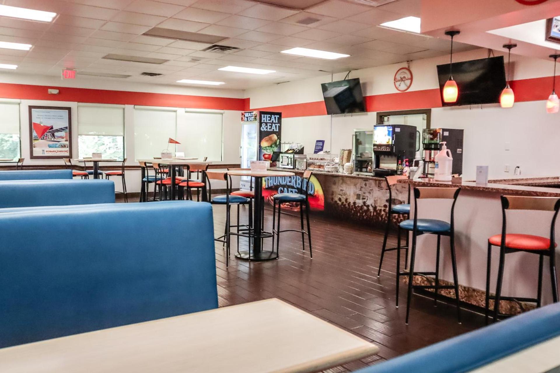 Howard Johnson by Wyndham Ocala FL I-75 photo 16