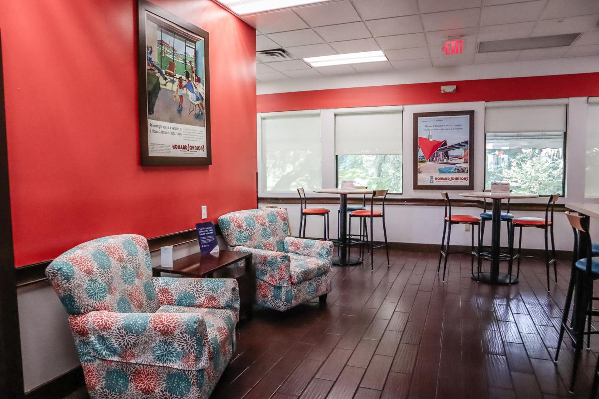 Howard Johnson by Wyndham Ocala FL I-75 photo 14