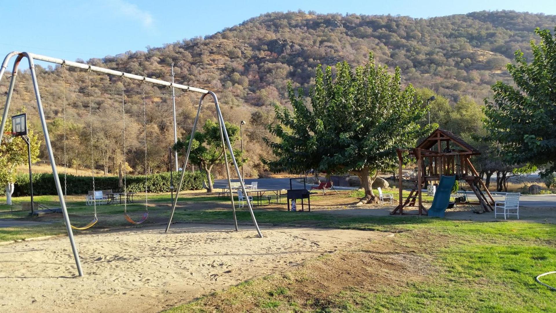 Western Holiday Lodge photo 12