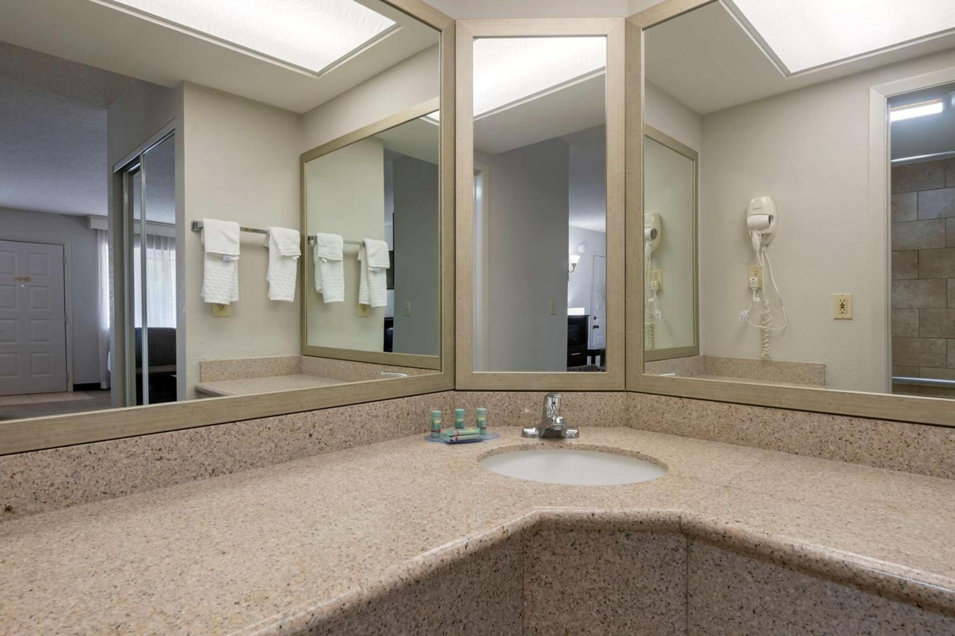 Best Western Inn Of Palatka photo 25