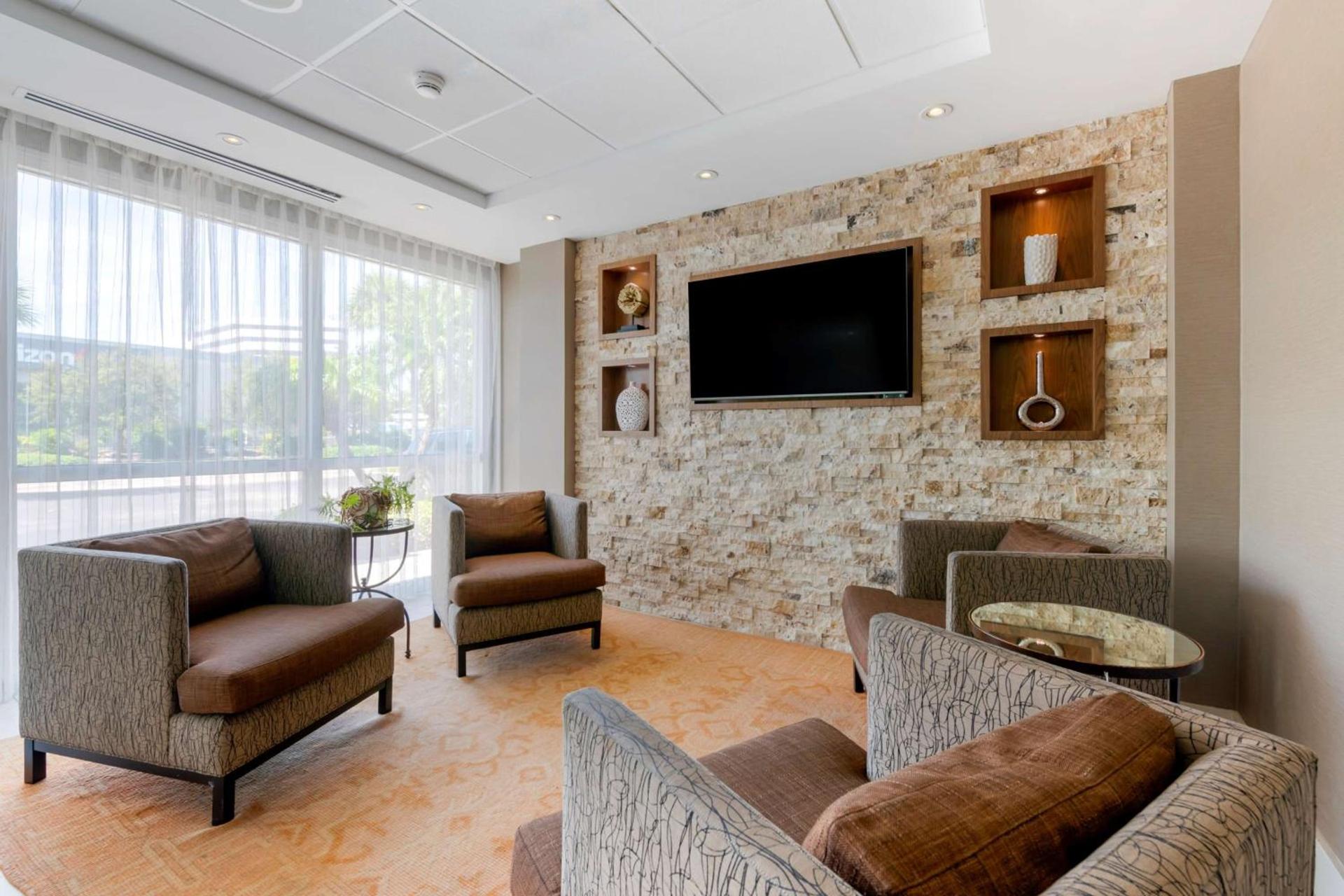Best Western Plus North Miami-Bal Harbour photo 4