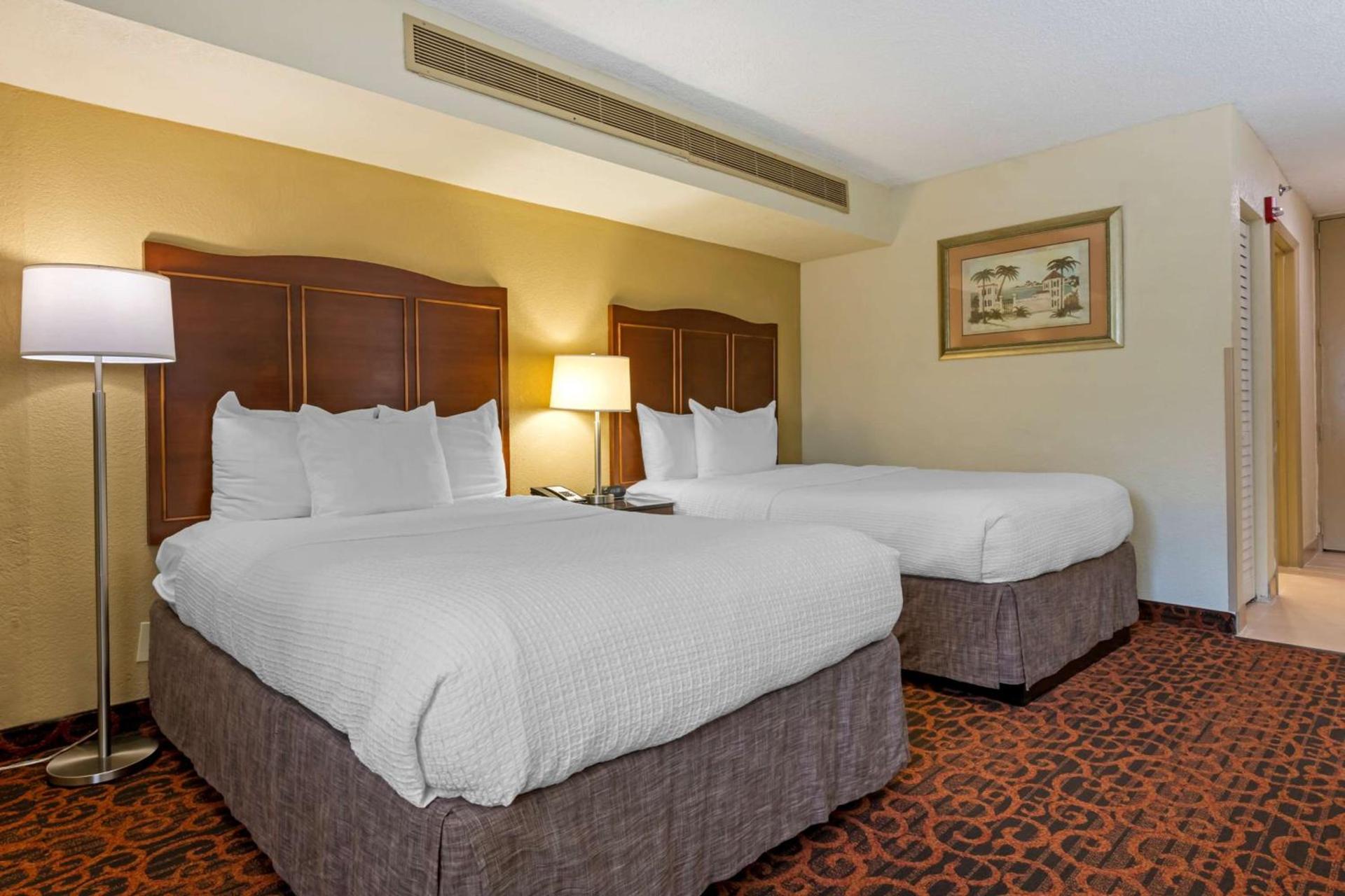 Best Western Plus North Miami-Bal Harbour photo 16