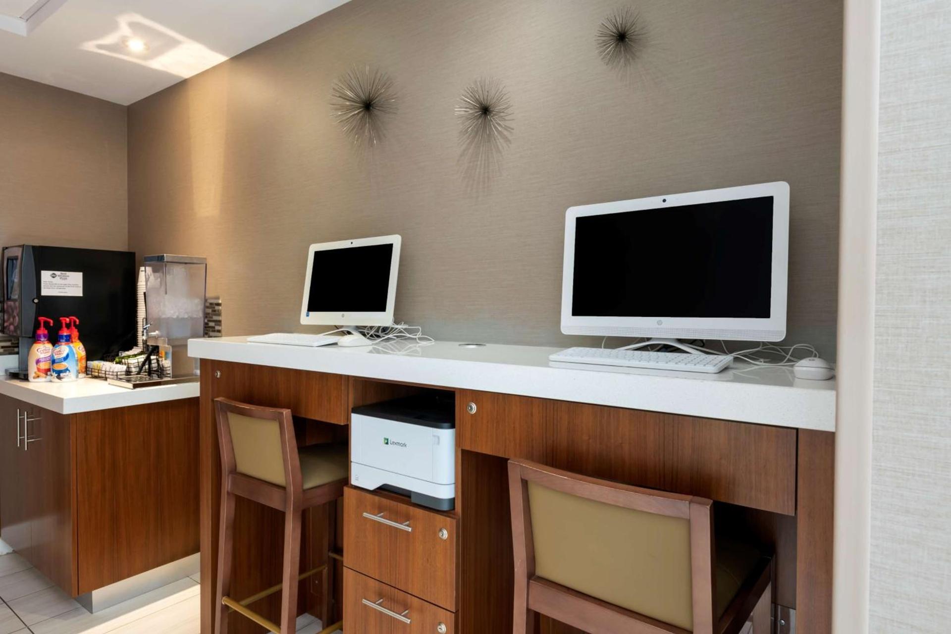 Best Western Plus North Miami-Bal Harbour photo 25