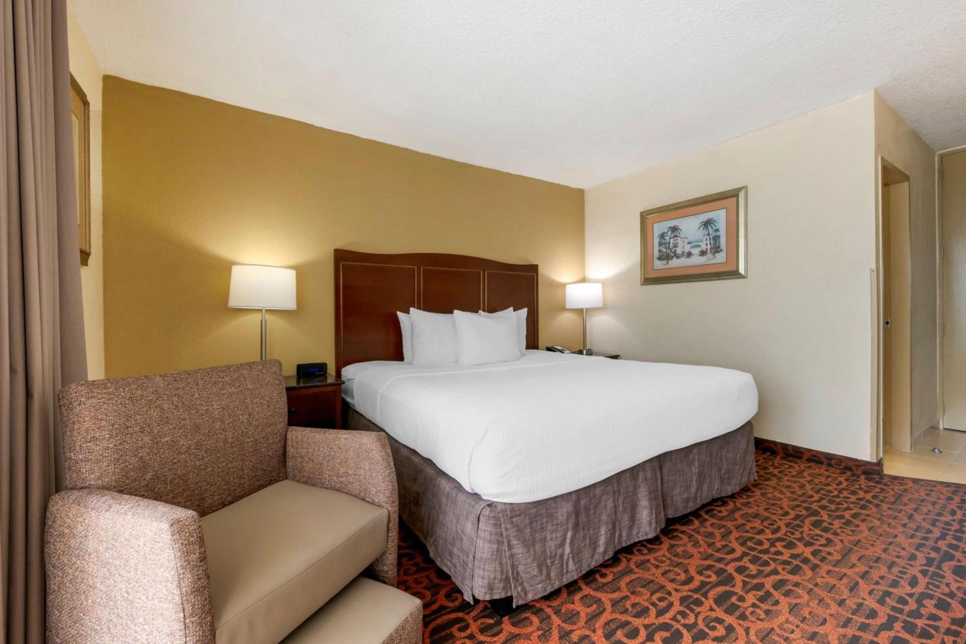 Best Western Plus North Miami-Bal Harbour photo 18