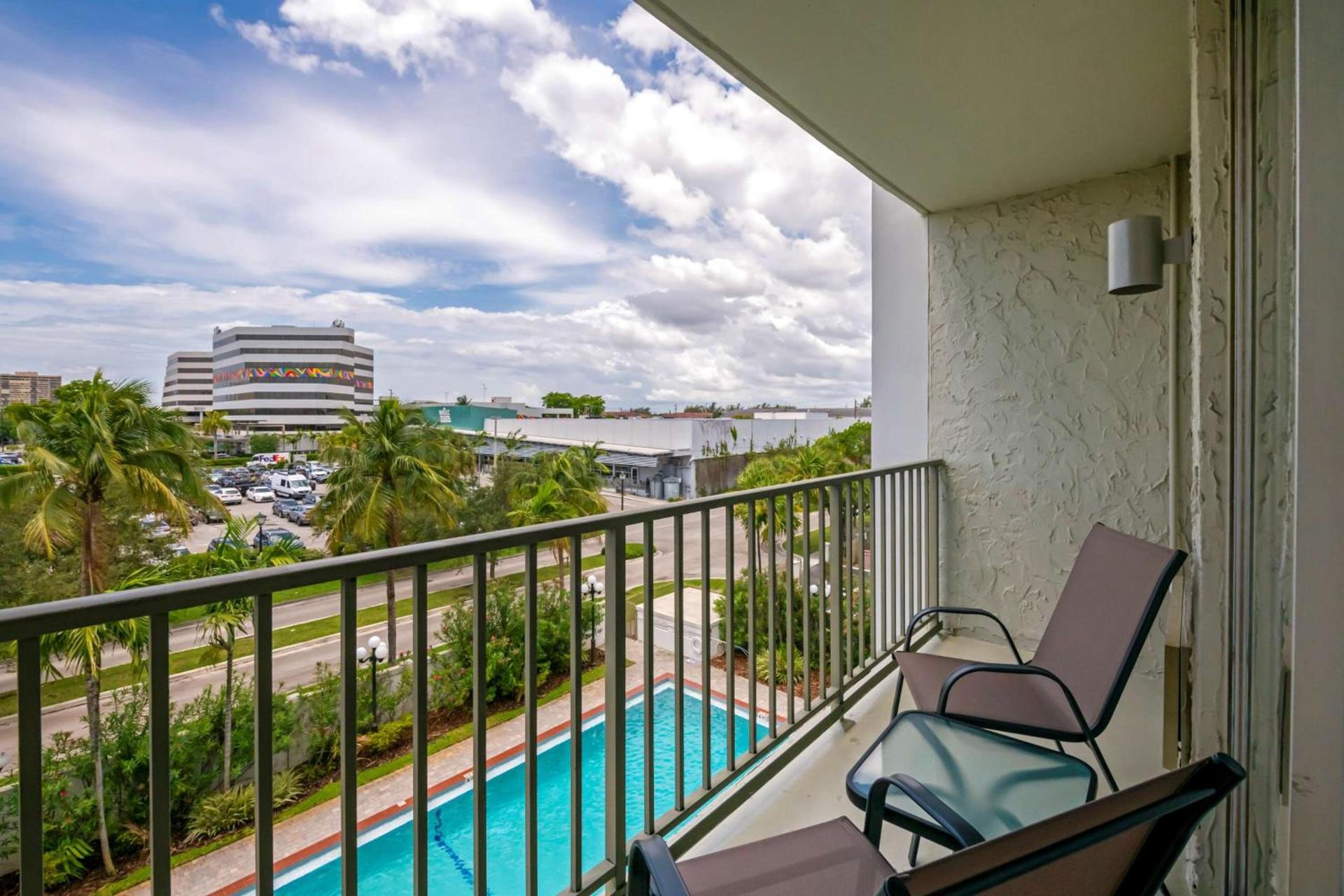 Best Western Plus North Miami-Bal Harbour photo 5