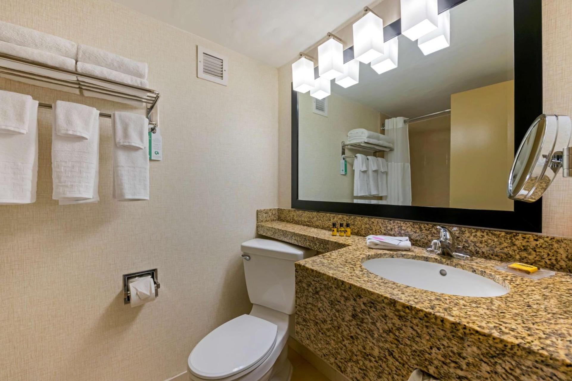 Best Western Plus North Miami-Bal Harbour photo 32