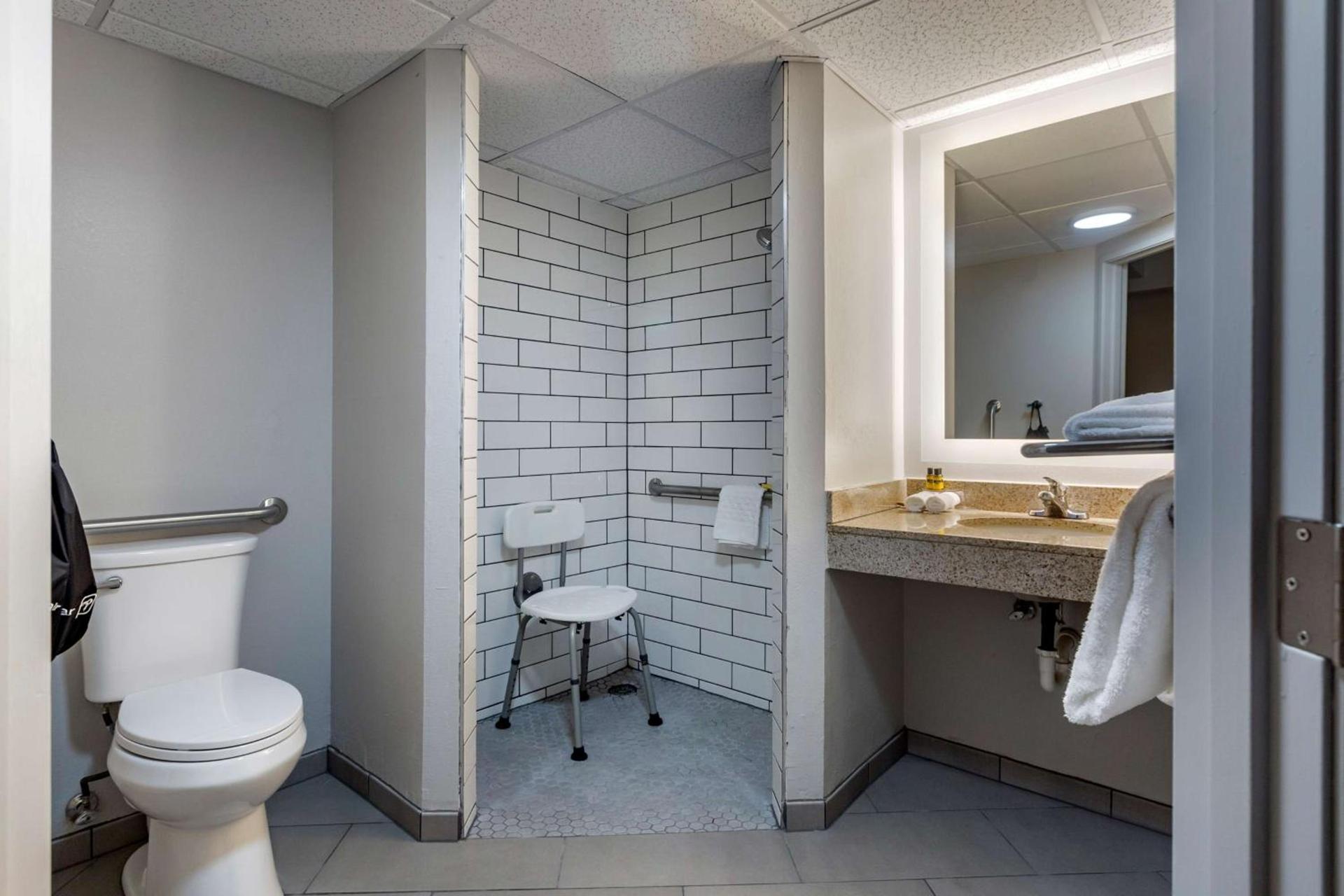 Best Western Plus Como Park Hotel photo 37