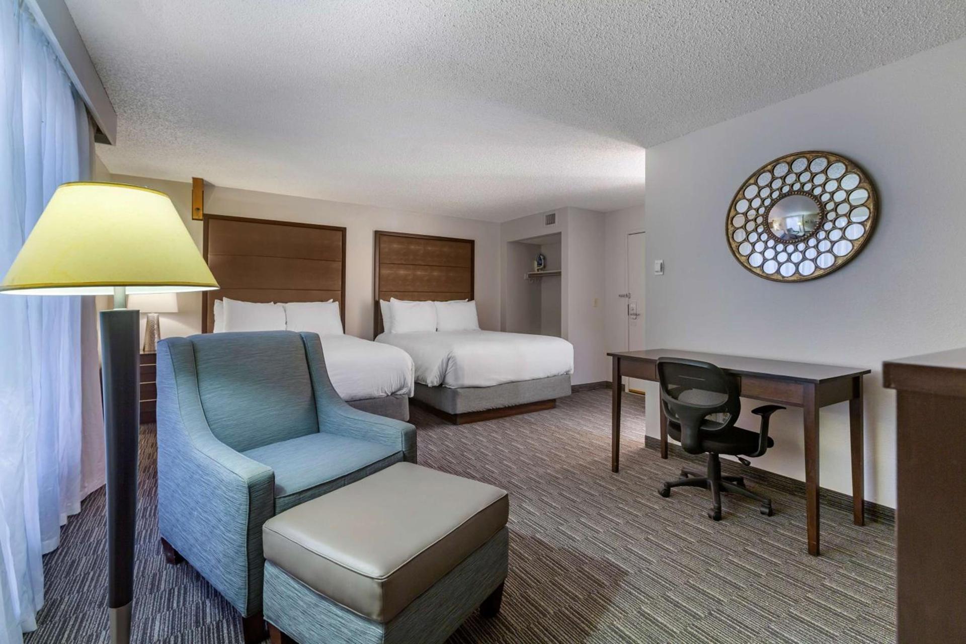 Best Western Plus Como Park Hotel photo 25