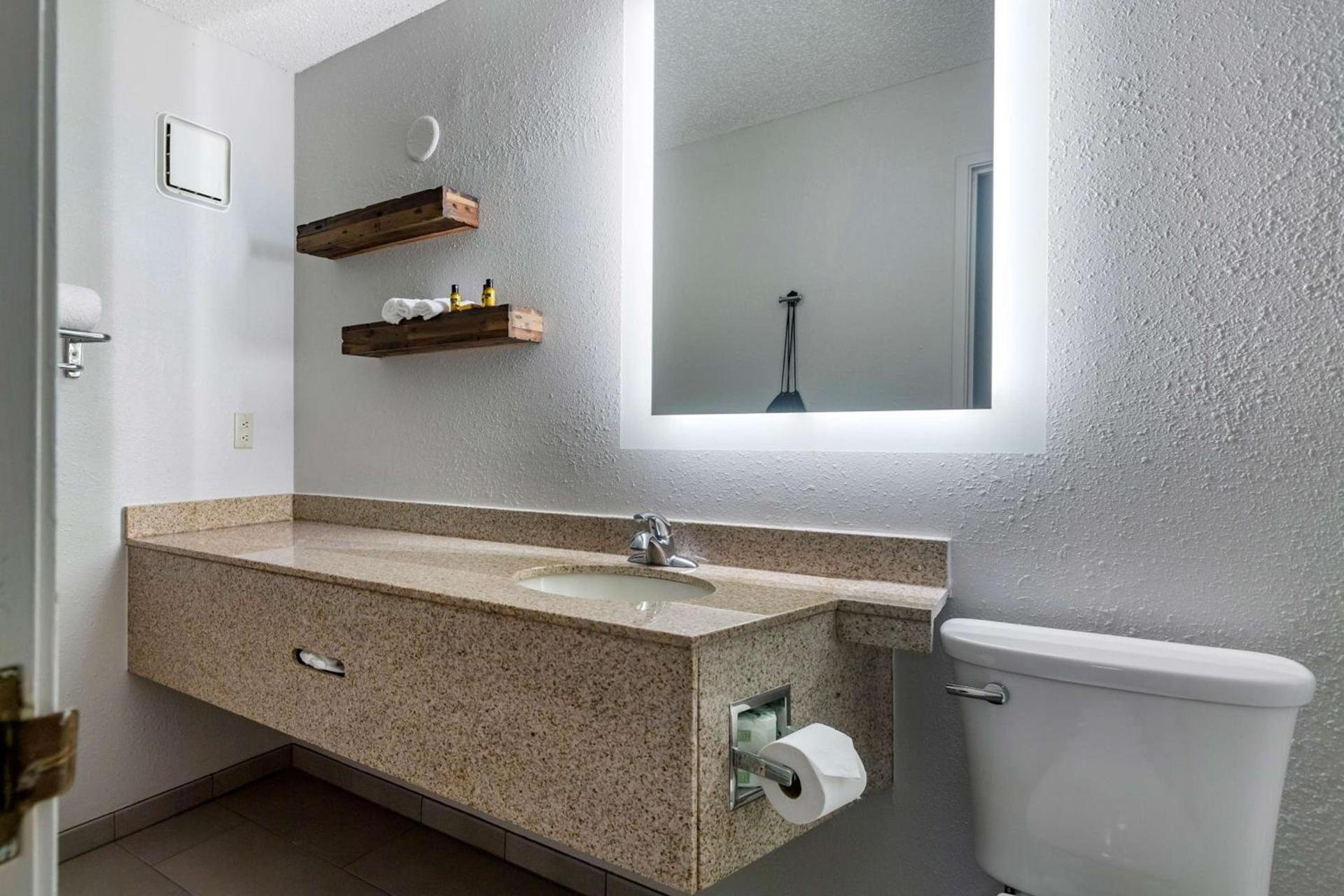 Best Western Plus Como Park Hotel photo 35