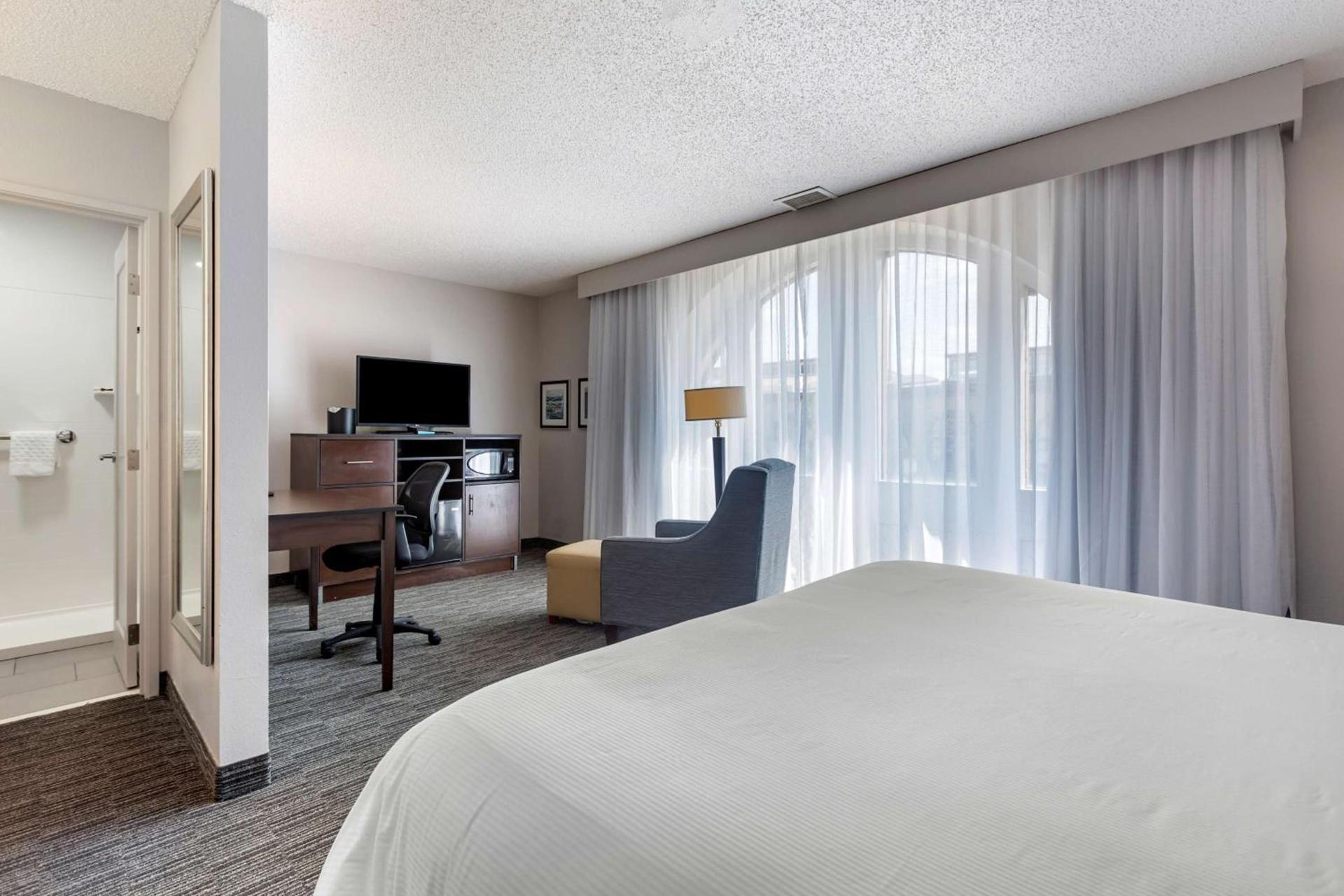 Best Western Plus Como Park Hotel photo 28