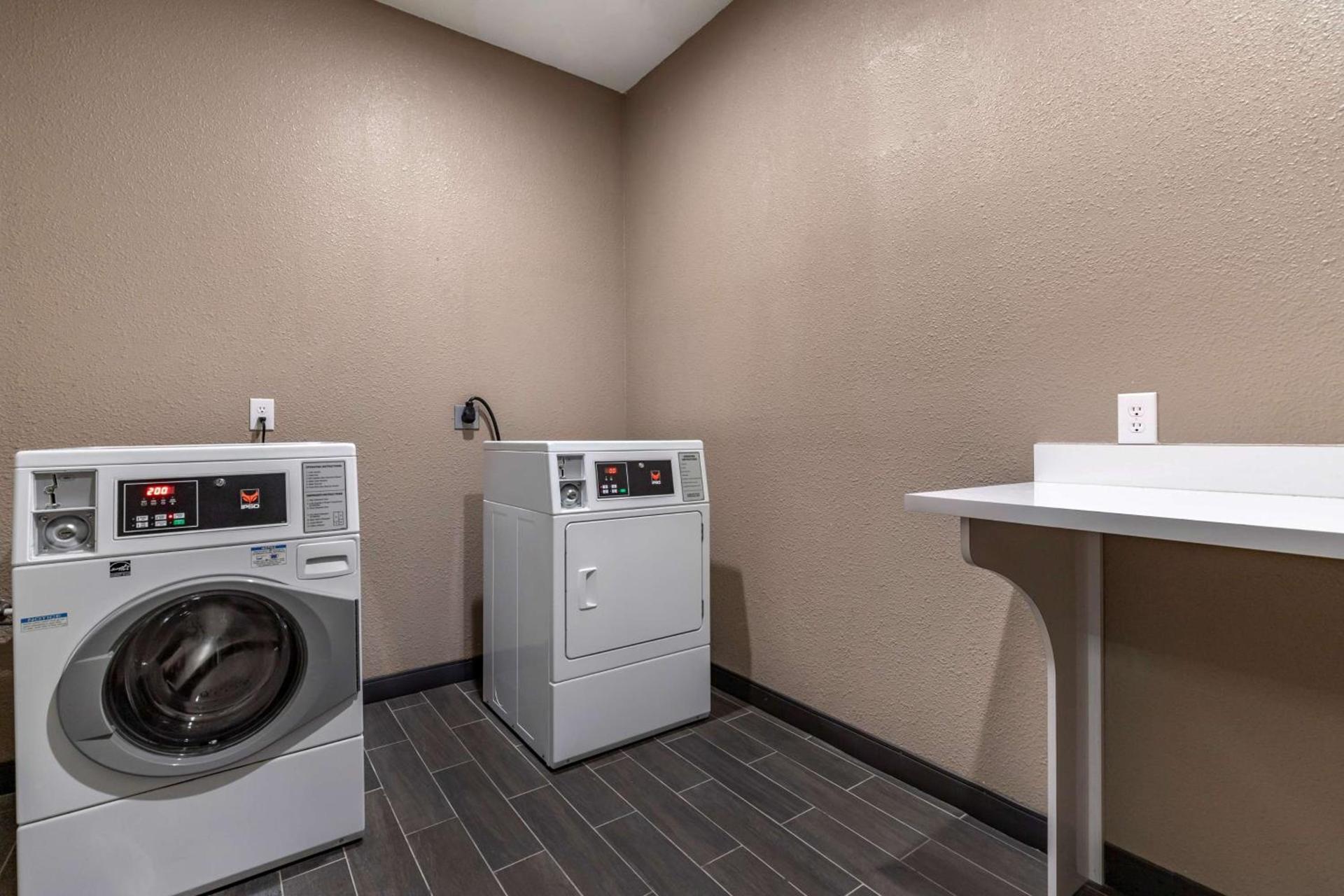 Best Western Plus Big Lake Inn photo 25
