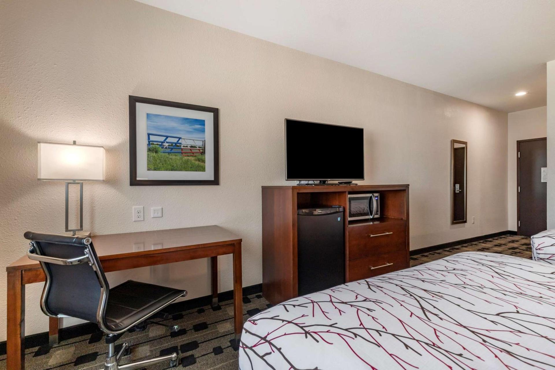 Best Western Plus Big Lake Inn photo 11