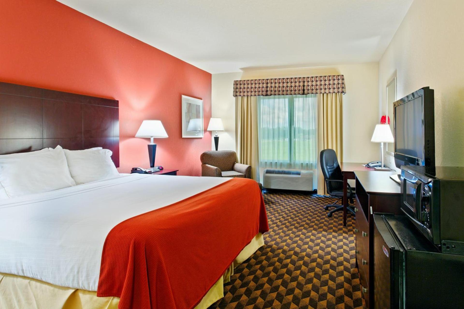 Holiday Inn Express & Suites Malvern by IHG photo 27