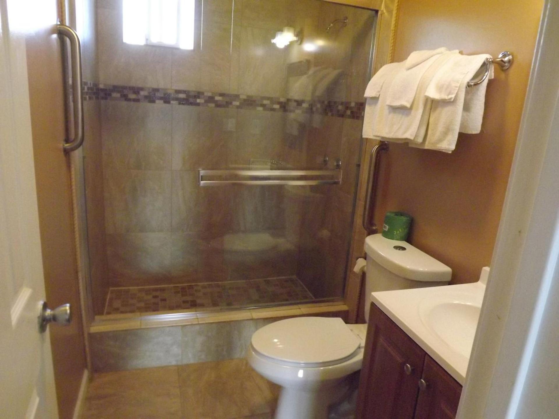 Drift Inn, LLC photo 9