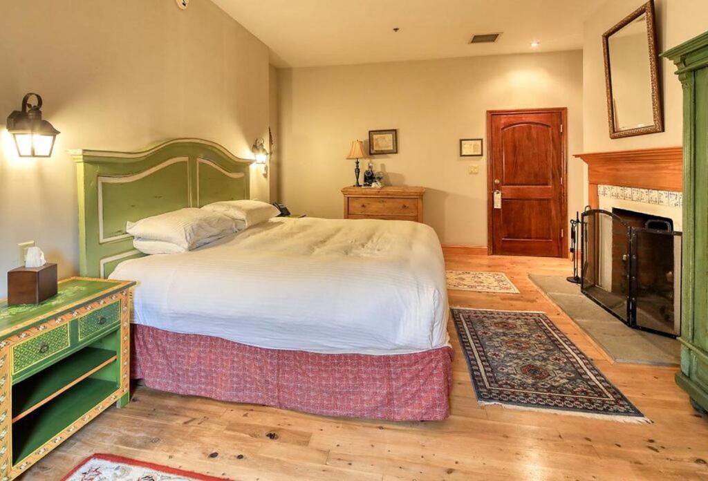 Wedmore Place photo 72