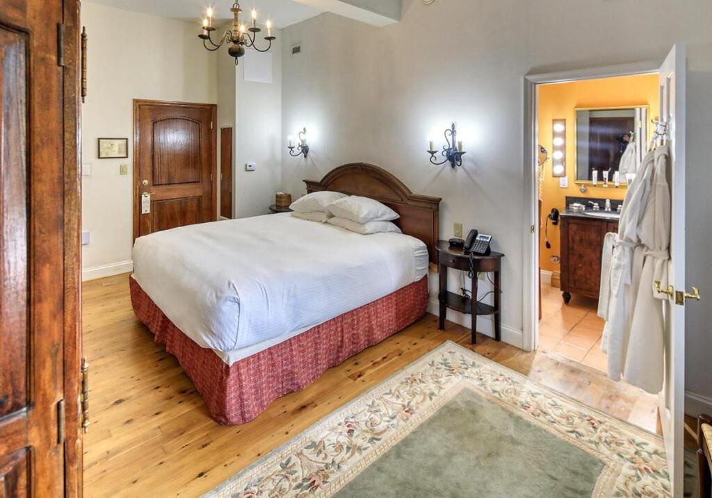 Wedmore Place photo 83