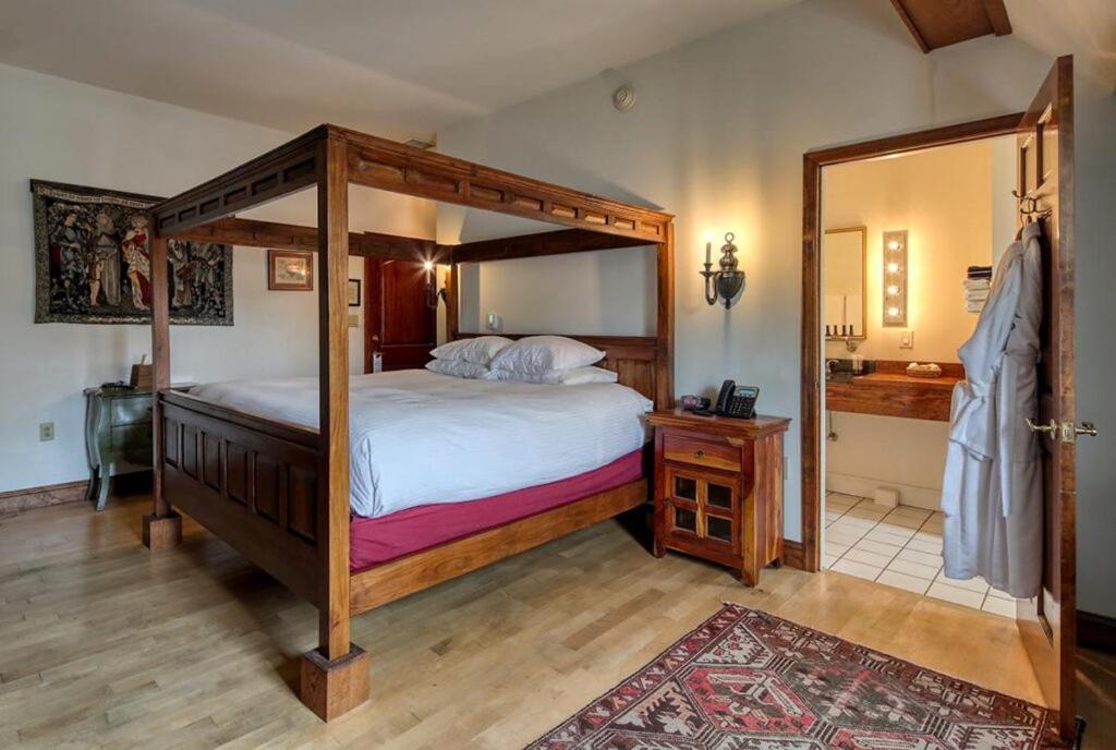 Wedmore Place photo 91