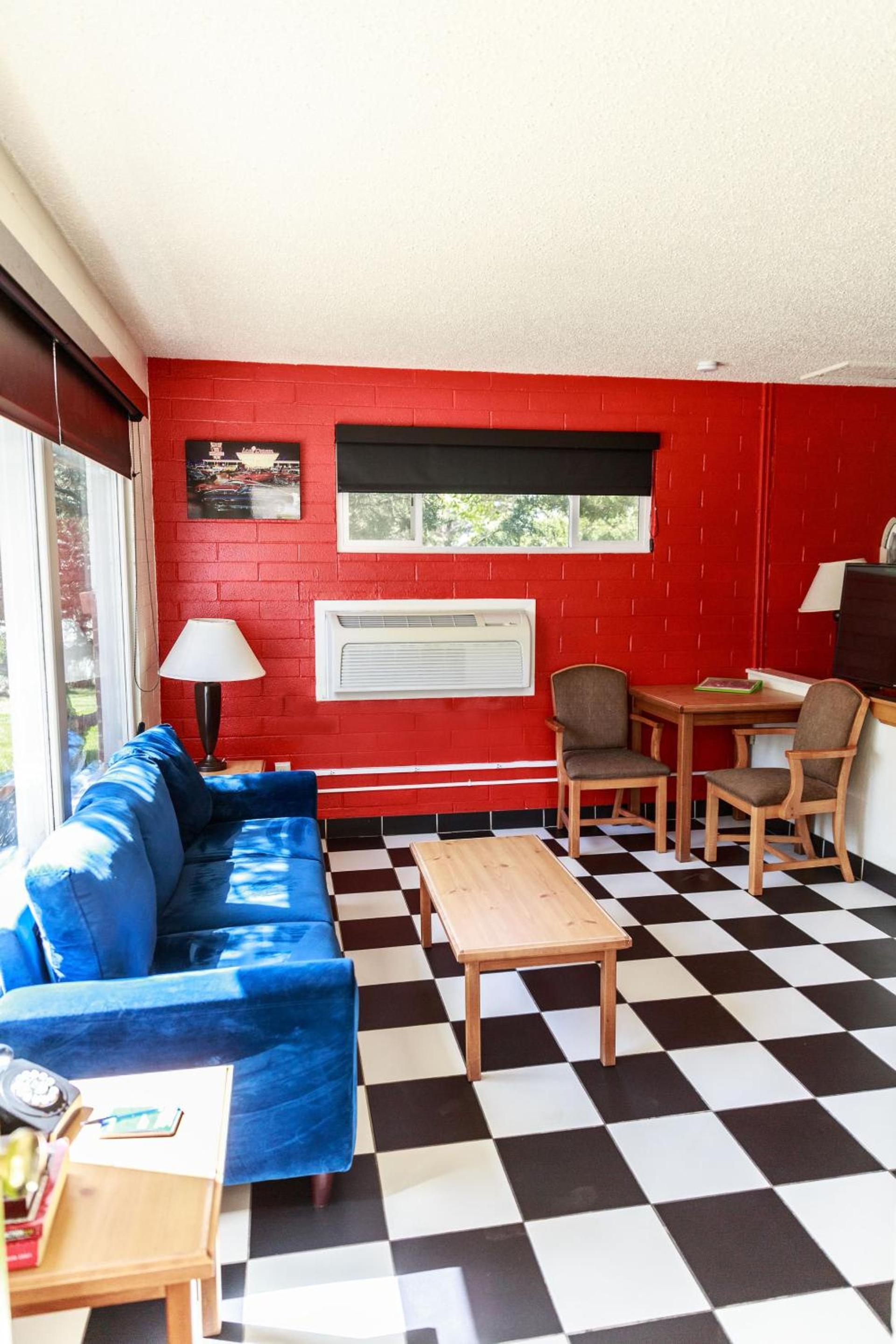 Retro Inn at Mesa Verde photo 13