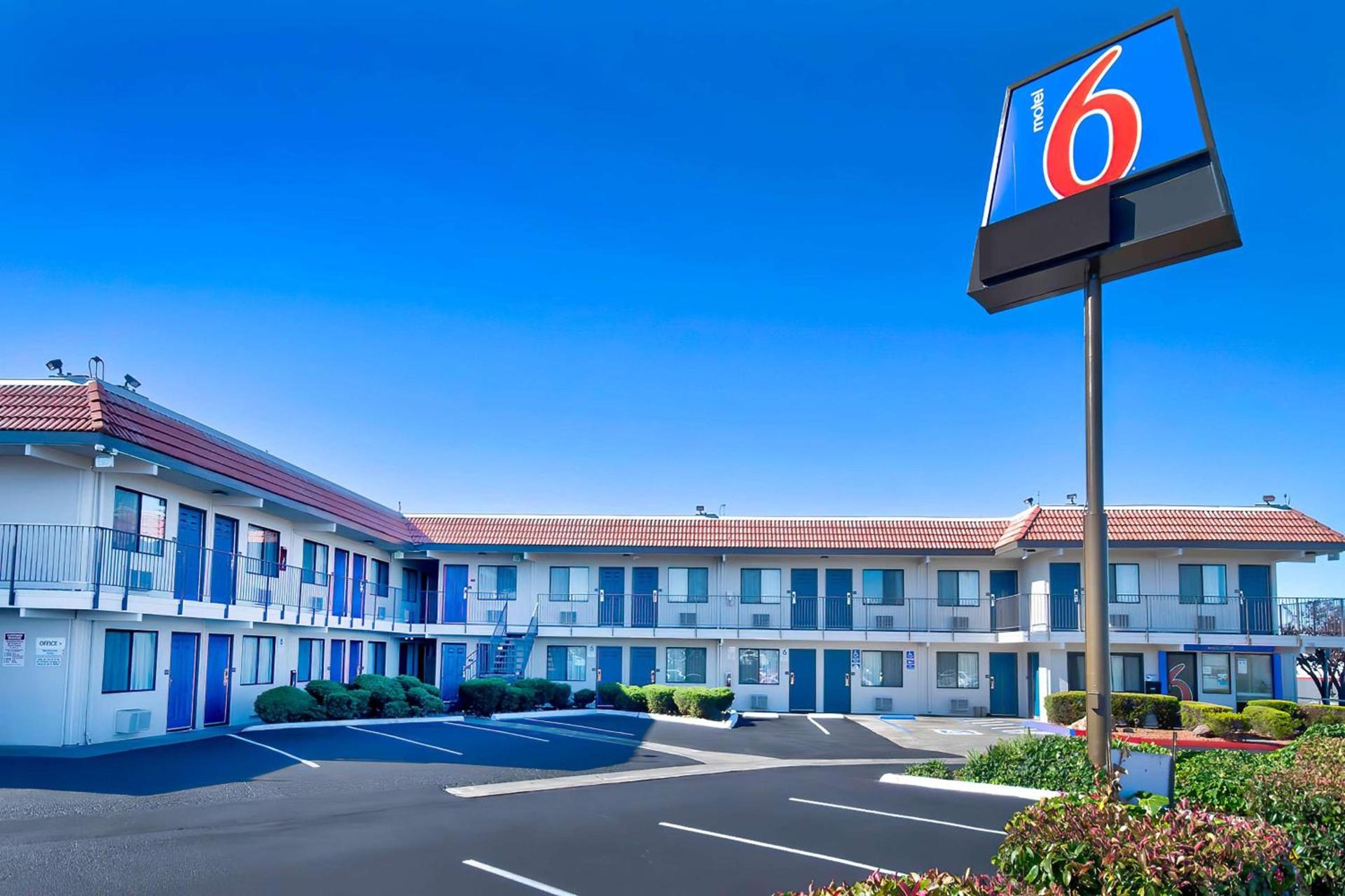 Motel 6-Vallejo, CA - Six Flags West photo 2