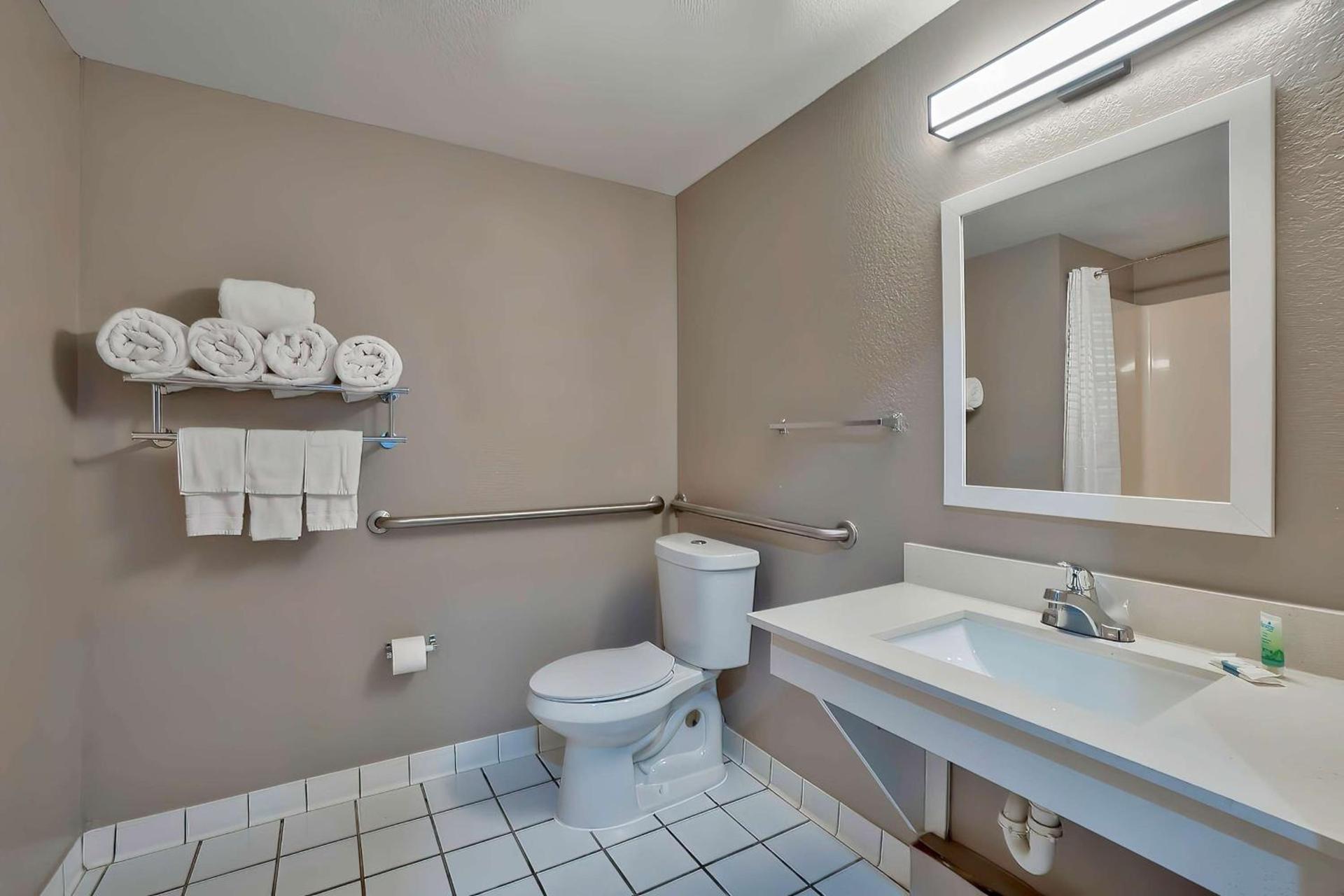 Motel 6-Denison, TX photo 18