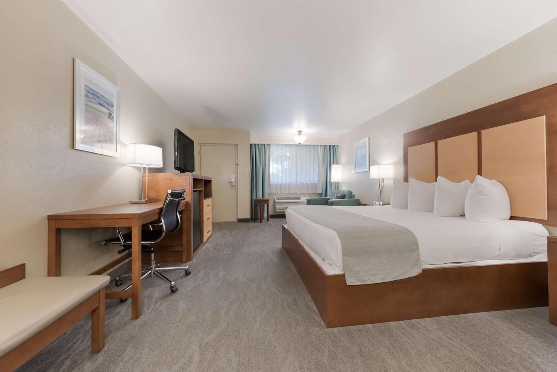 Best Western Foothills Inn photo 13