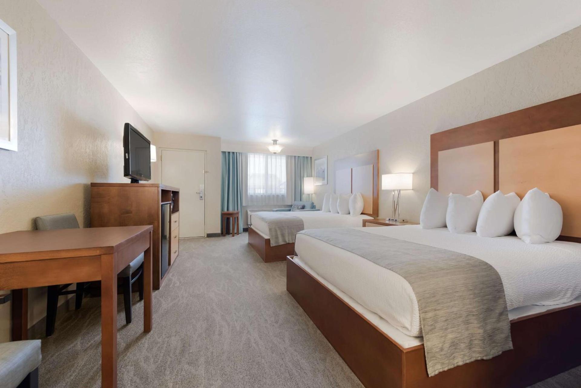 Best Western Foothills Inn photo 20